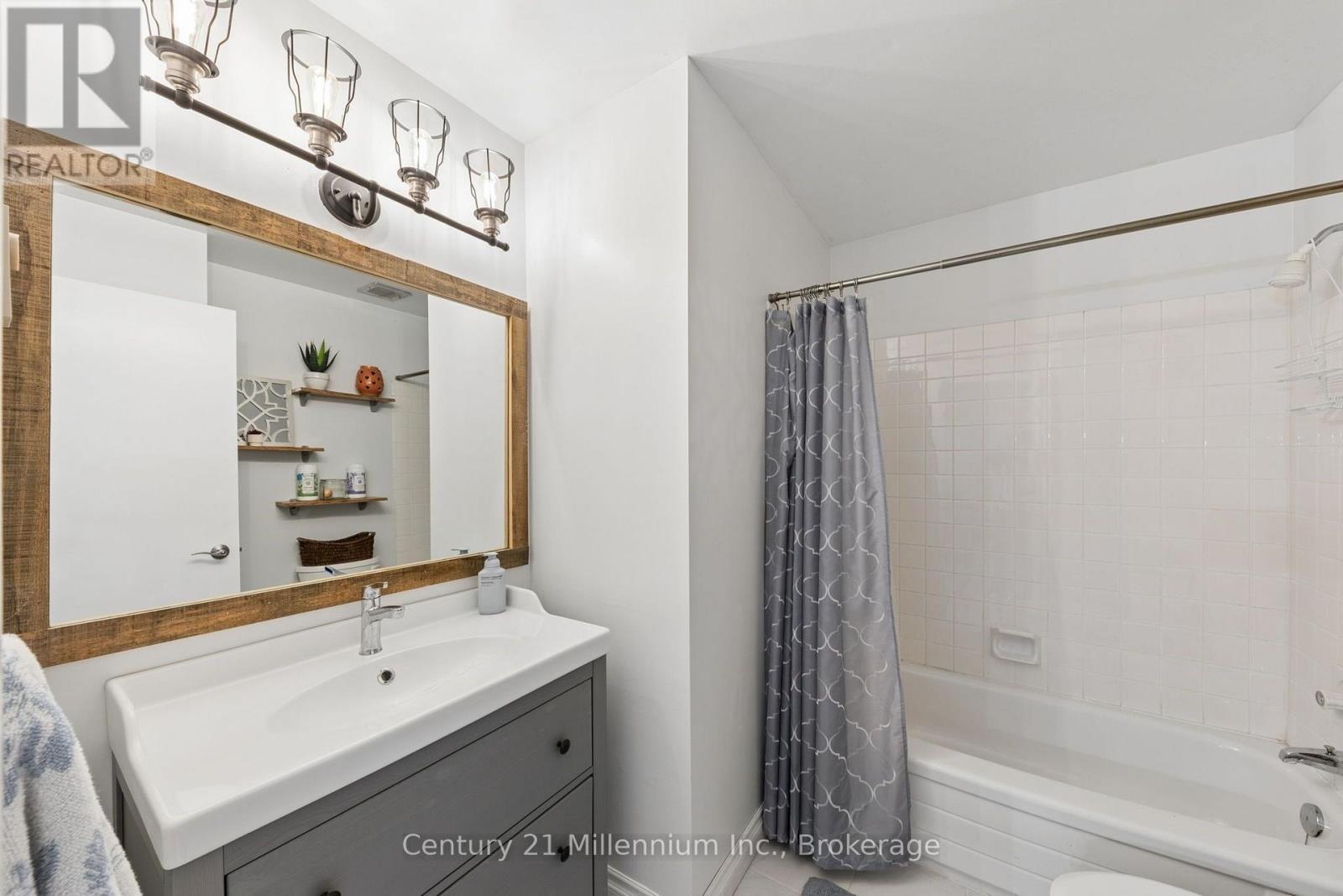 156 Escarpment Crescent, Collingwood, ON