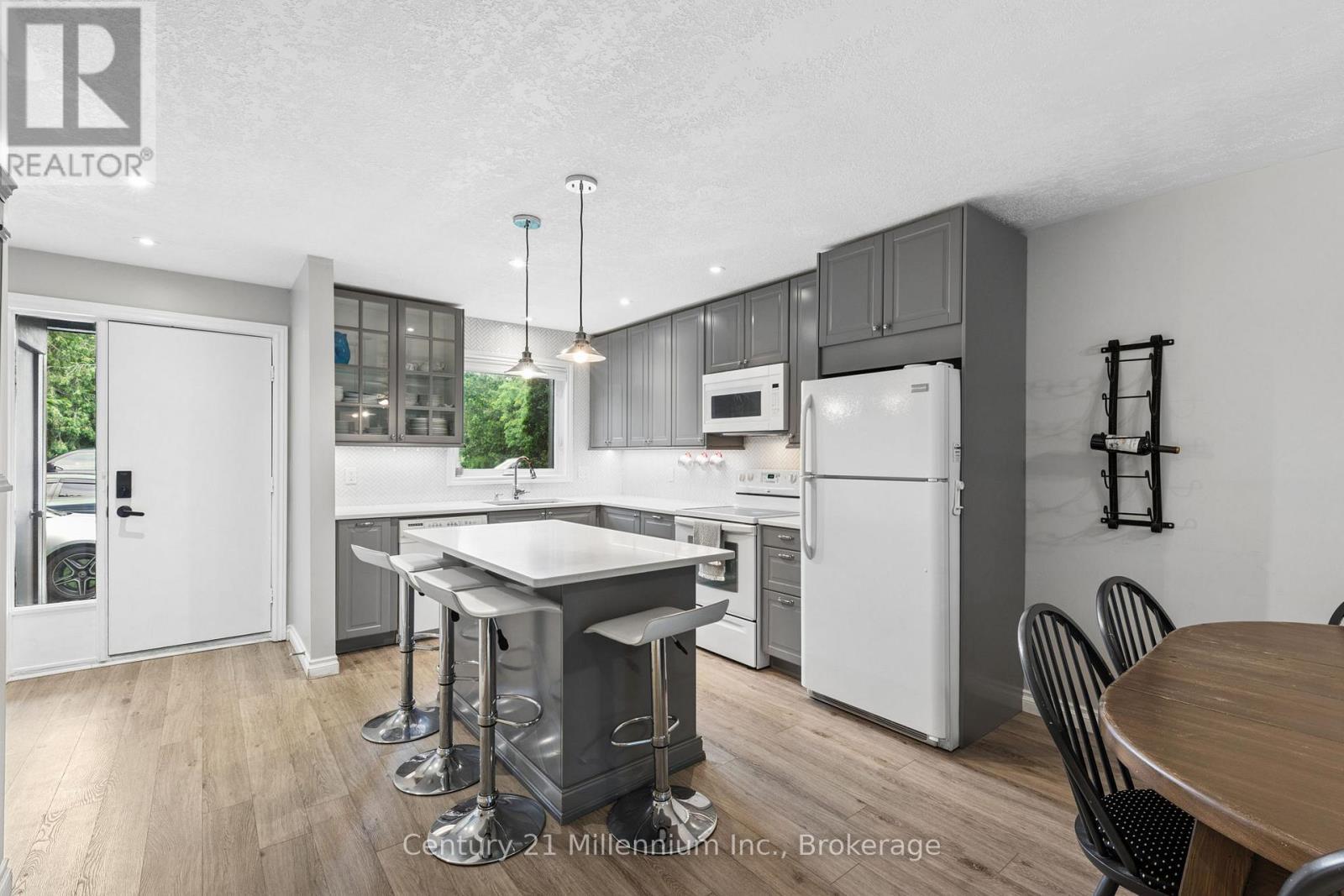 156 Escarpment Crescent, Collingwood, ON