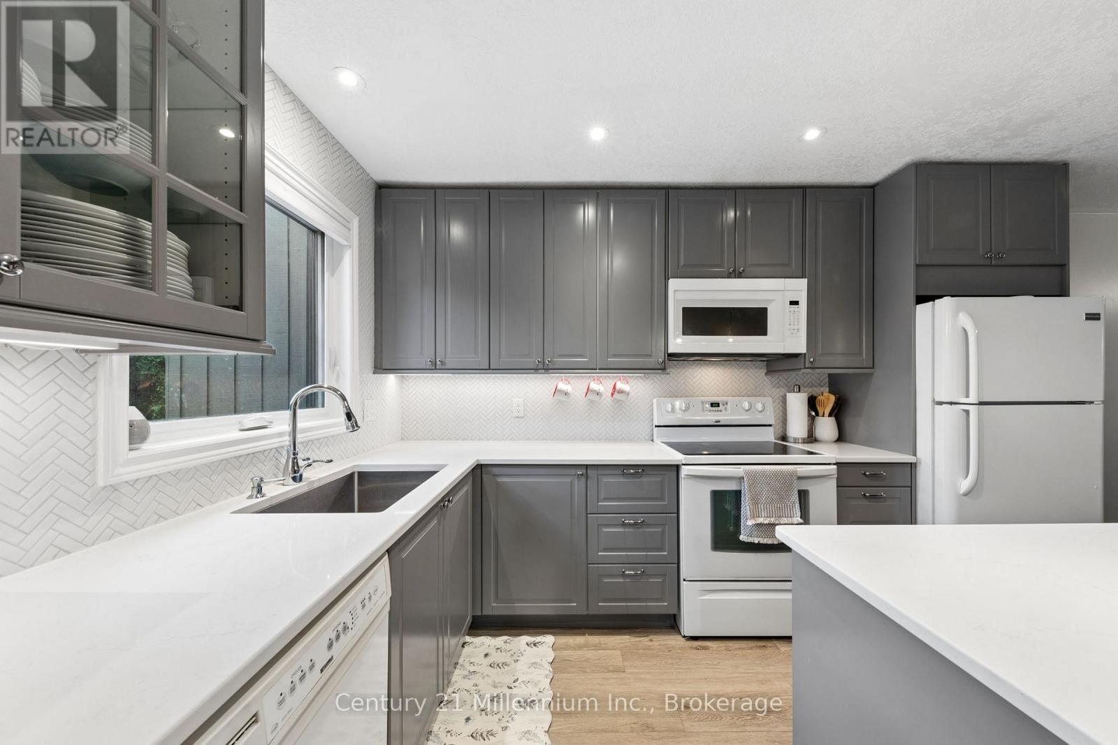 156 Escarpment Crescent, Collingwood, ON