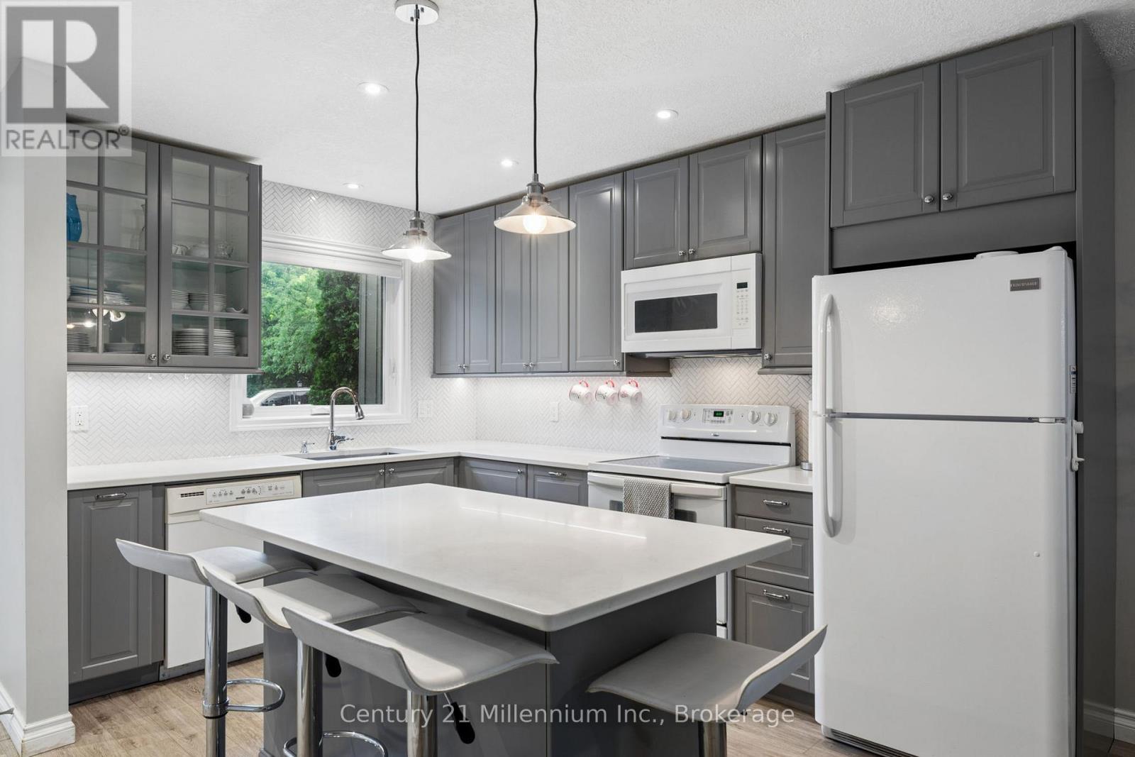 156 Escarpment Crescent, Collingwood, ON