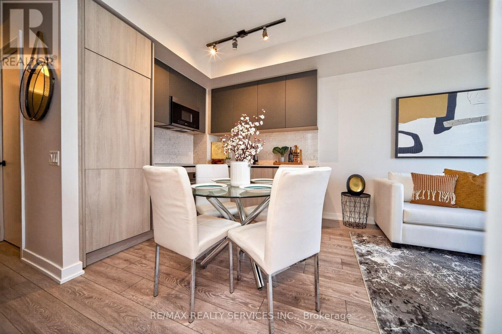 1717 - 108 Peter Street, Toronto, ON