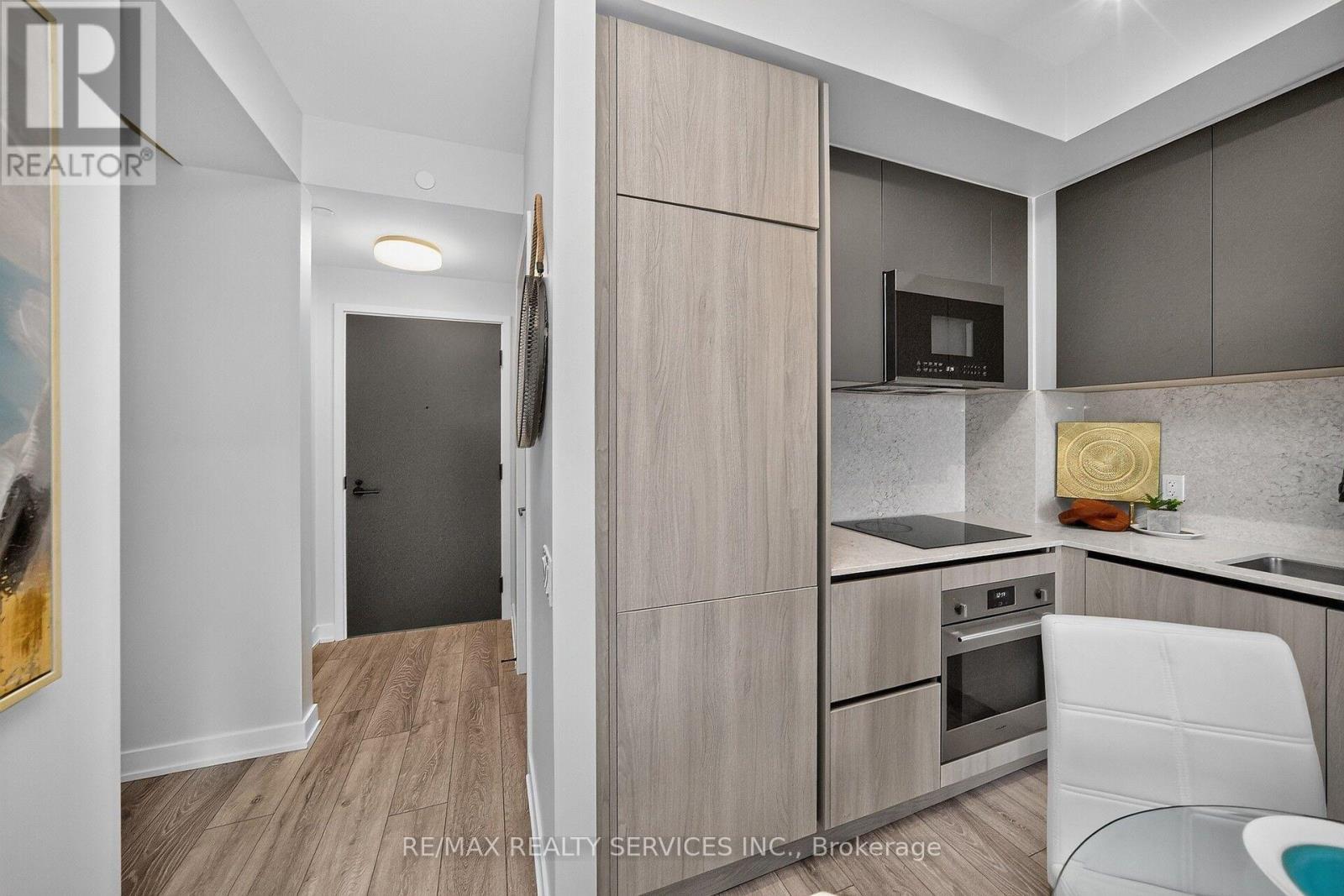 1717 - 108 Peter Street, Toronto, ON