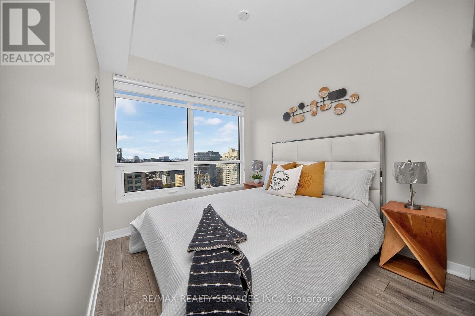 1717 - 108 Peter Street, Toronto, ON