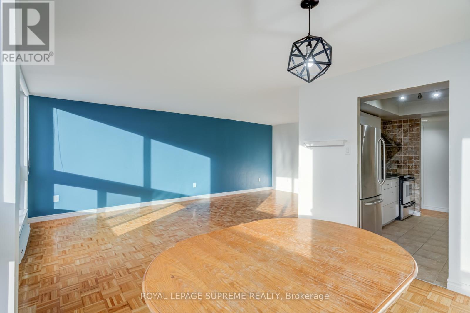 1804 - 5 Kenneth Avenue, Toronto, ON