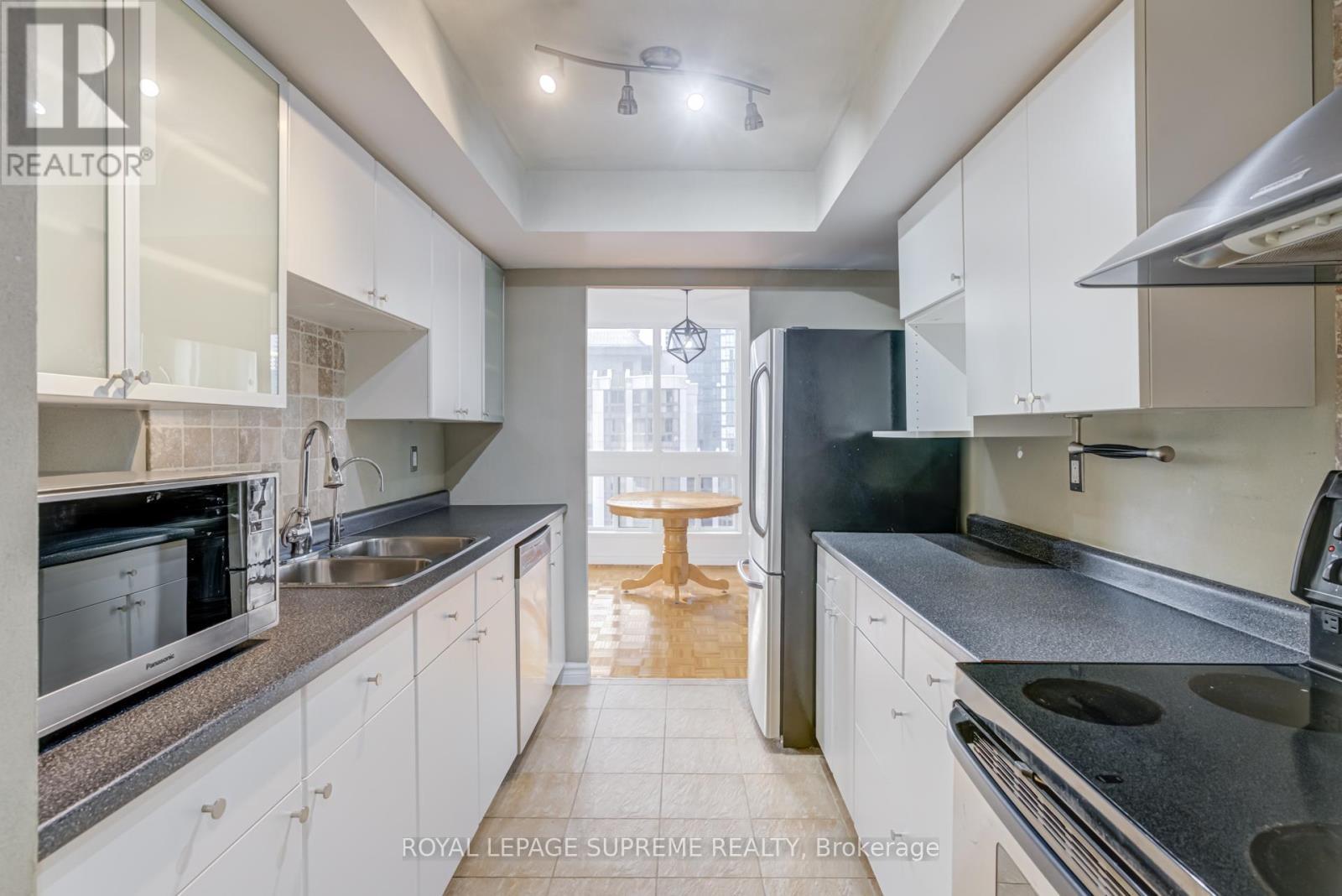 1804 - 5 Kenneth Avenue, Toronto, ON