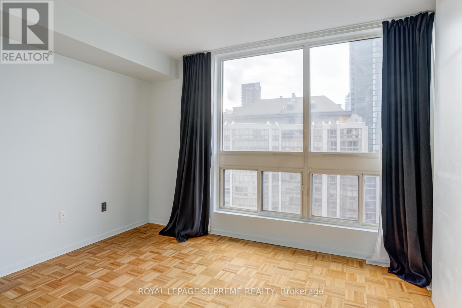 1804 - 5 Kenneth Avenue, Toronto, ON