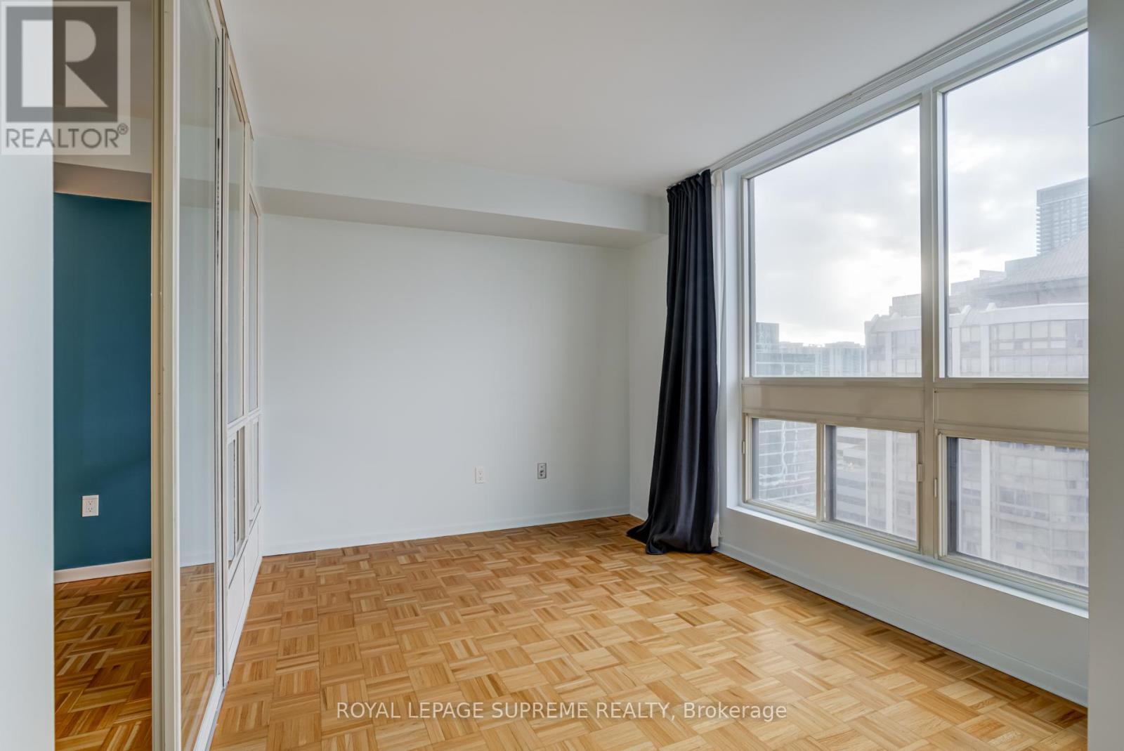 1804 - 5 Kenneth Avenue, Toronto, ON