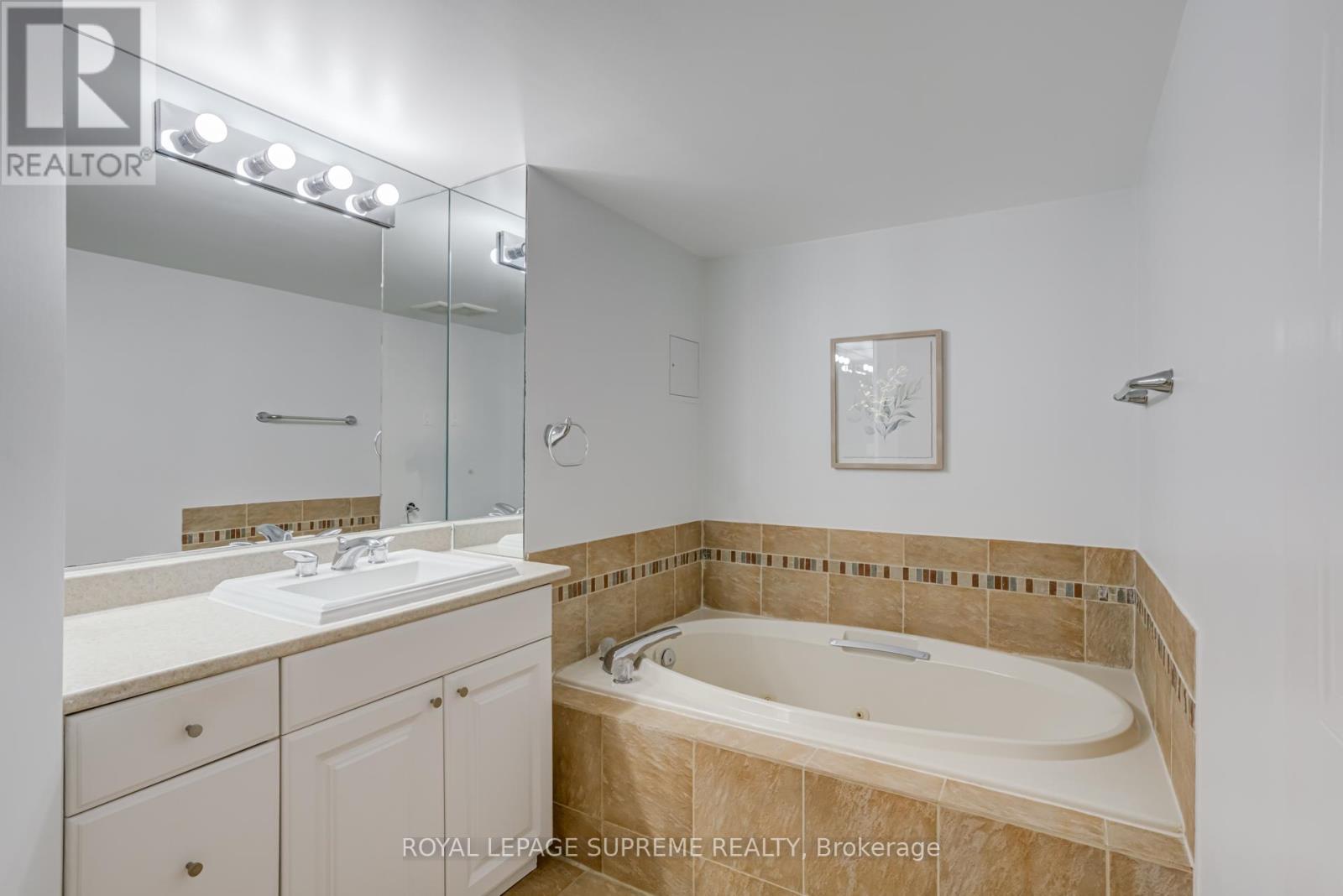 1804 - 5 Kenneth Avenue, Toronto, ON