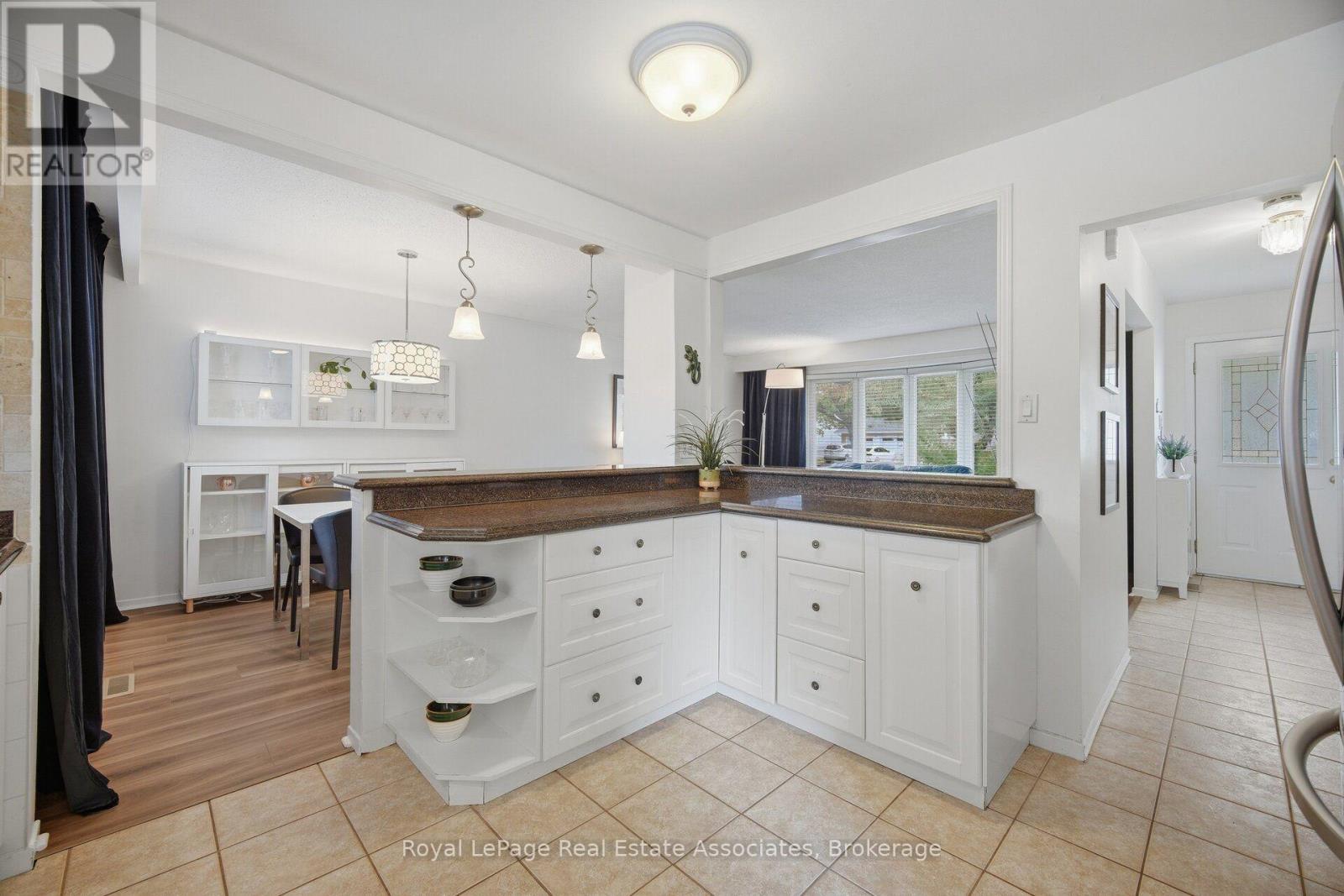2452 Yarmouth Crescent, Oakville, ON