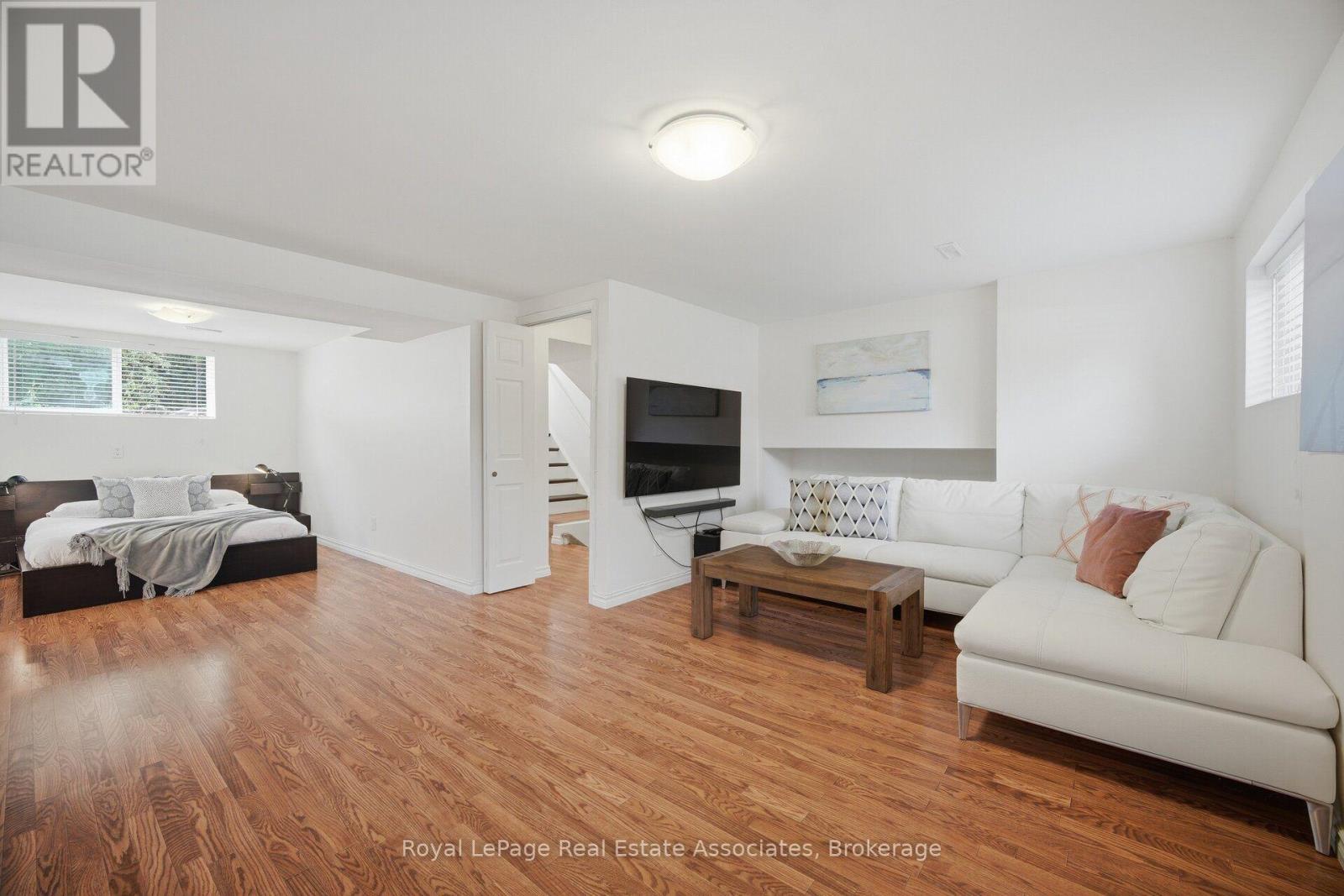 2452 Yarmouth Crescent, Oakville, ON