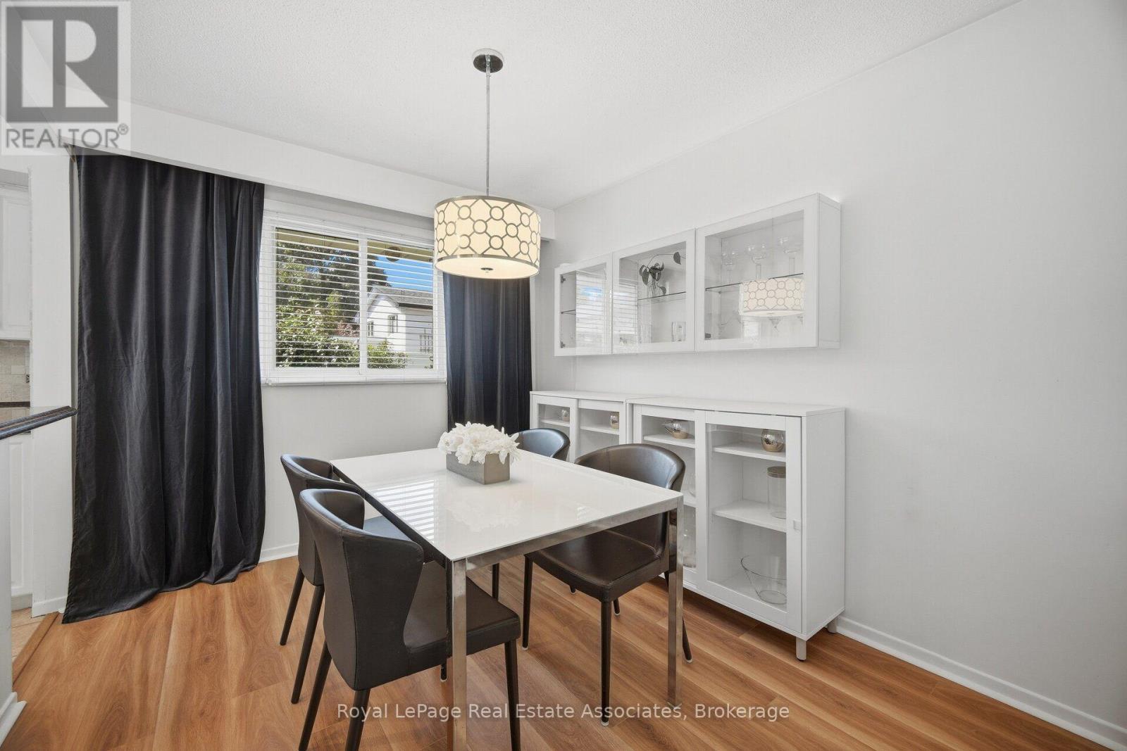 2452 Yarmouth Crescent, Oakville, ON