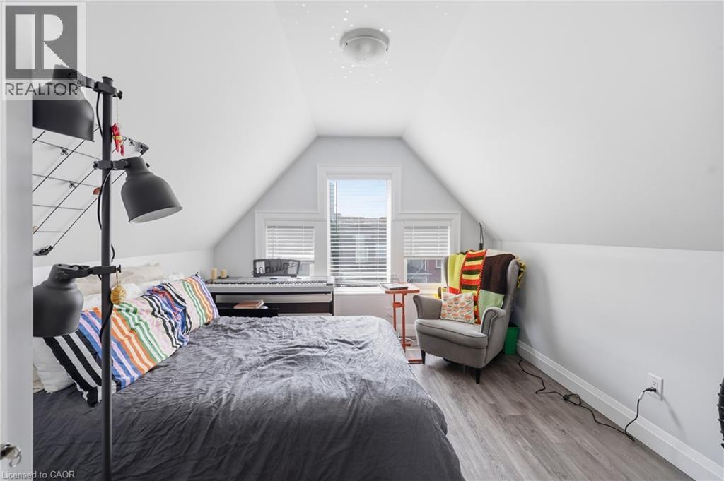 Upper floor unit: 2 levels (#3) - 74 Cathcart Street, Hamilton, ON