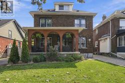17 TUXEDO AVENUE S  Hamilton, ON L8K 2R7