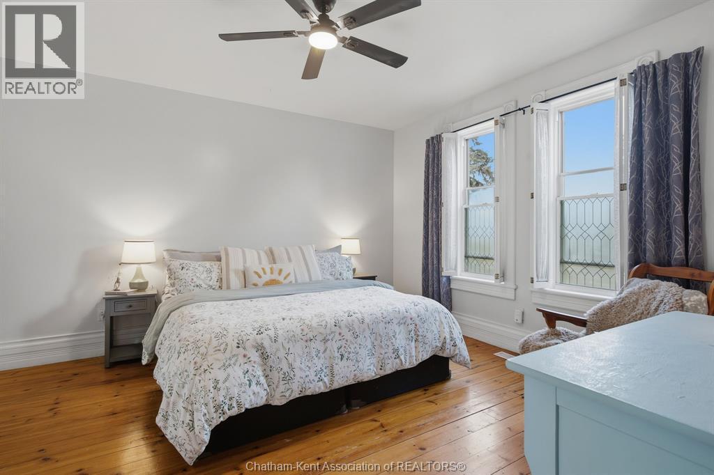 136 King Street South, Highgate, ON