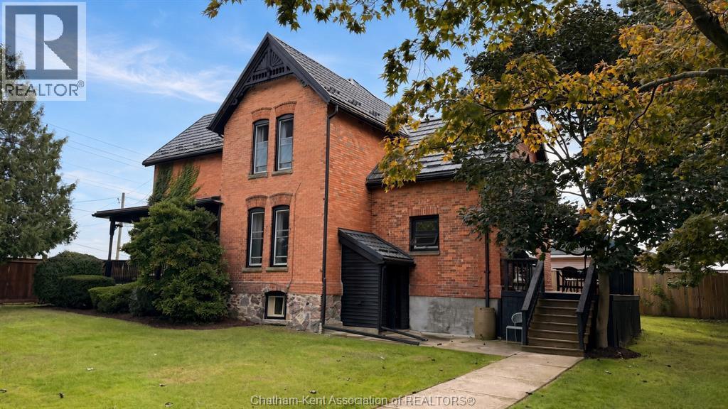 136 King Street South, Highgate, ON