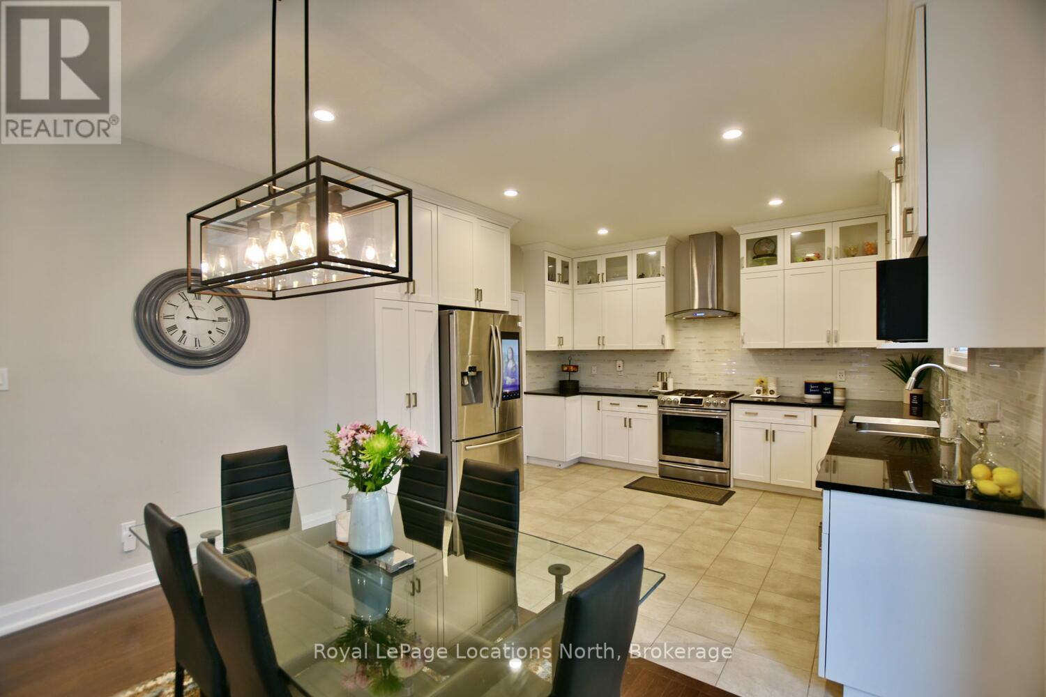 22 Portland Street, Collingwood, ON