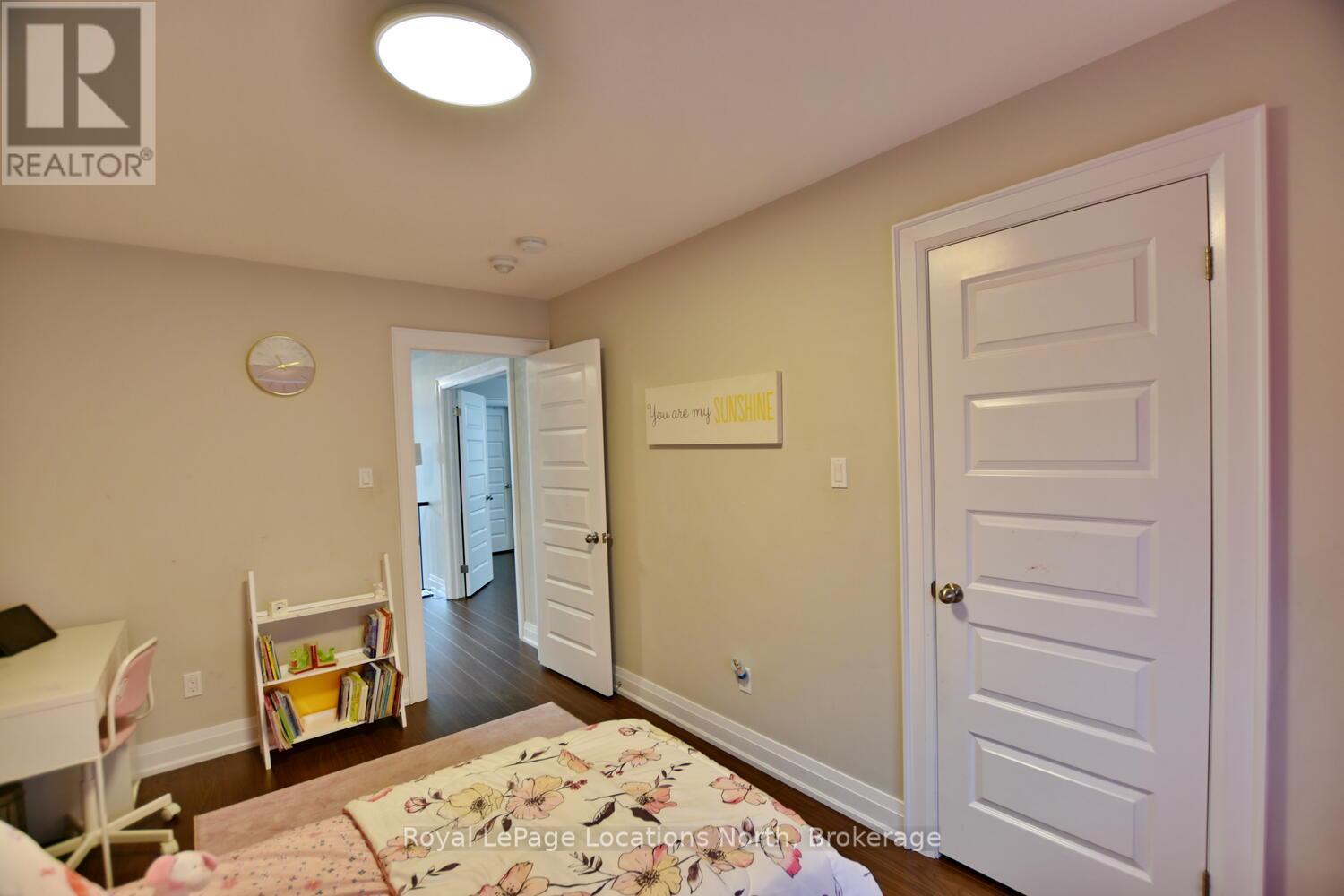 22 Portland Street, Collingwood, ON