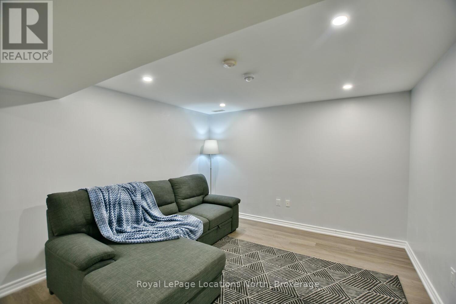 22 Portland Street, Collingwood, ON