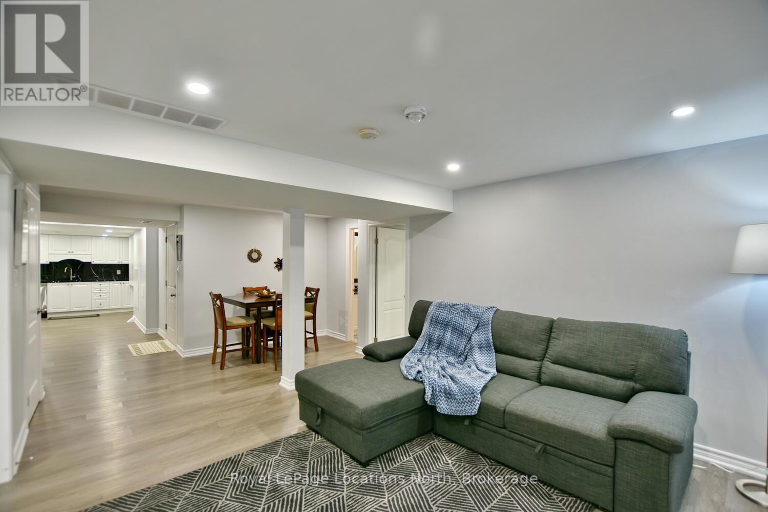 22 Portland Street, Collingwood, ON