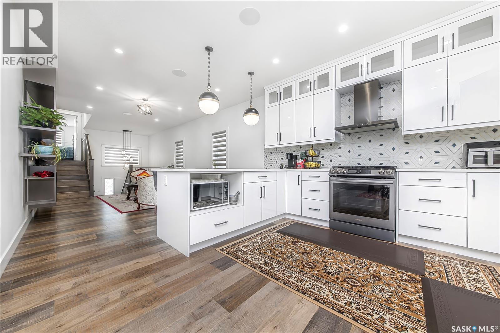 106 Kenaschuk Crescent, Saskatoon, SK