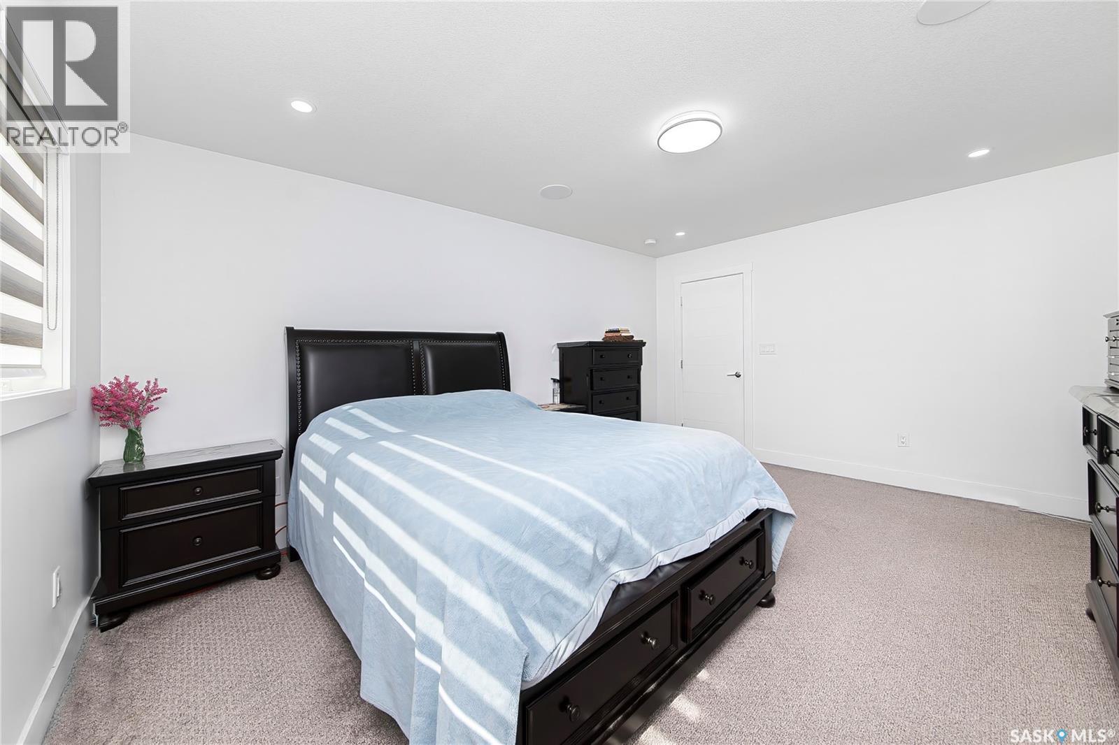 106 Kenaschuk Crescent, Saskatoon, SK