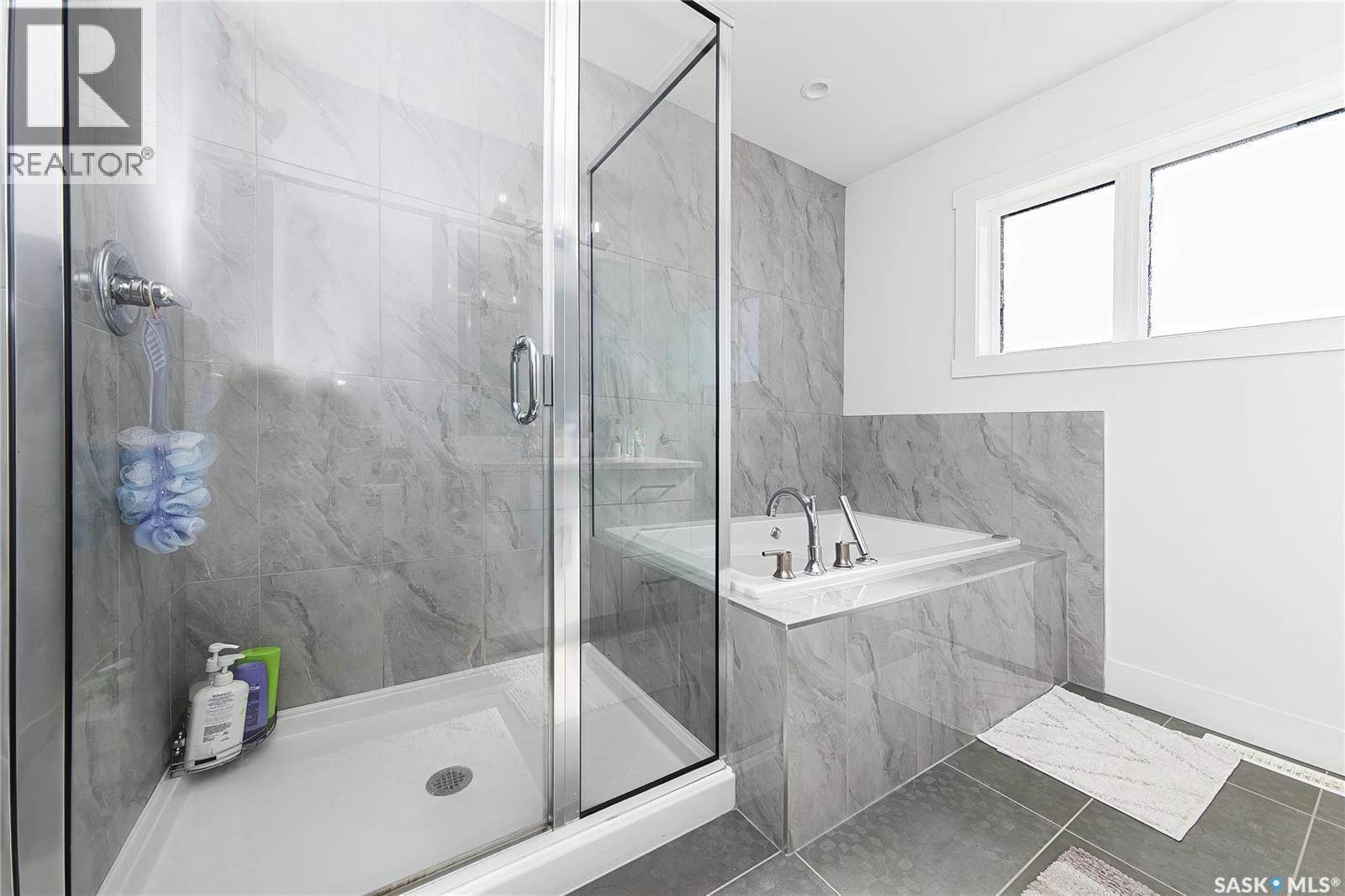 106 Kenaschuk Crescent, Saskatoon, SK