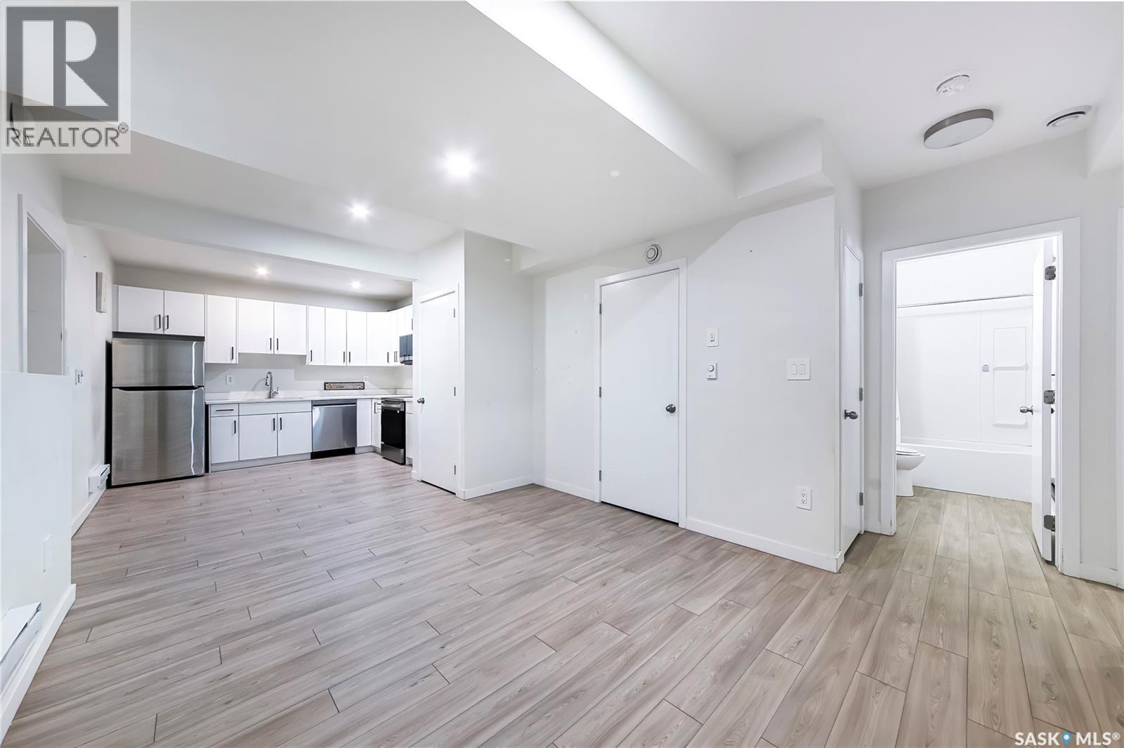 106 Kenaschuk Crescent, Saskatoon, SK