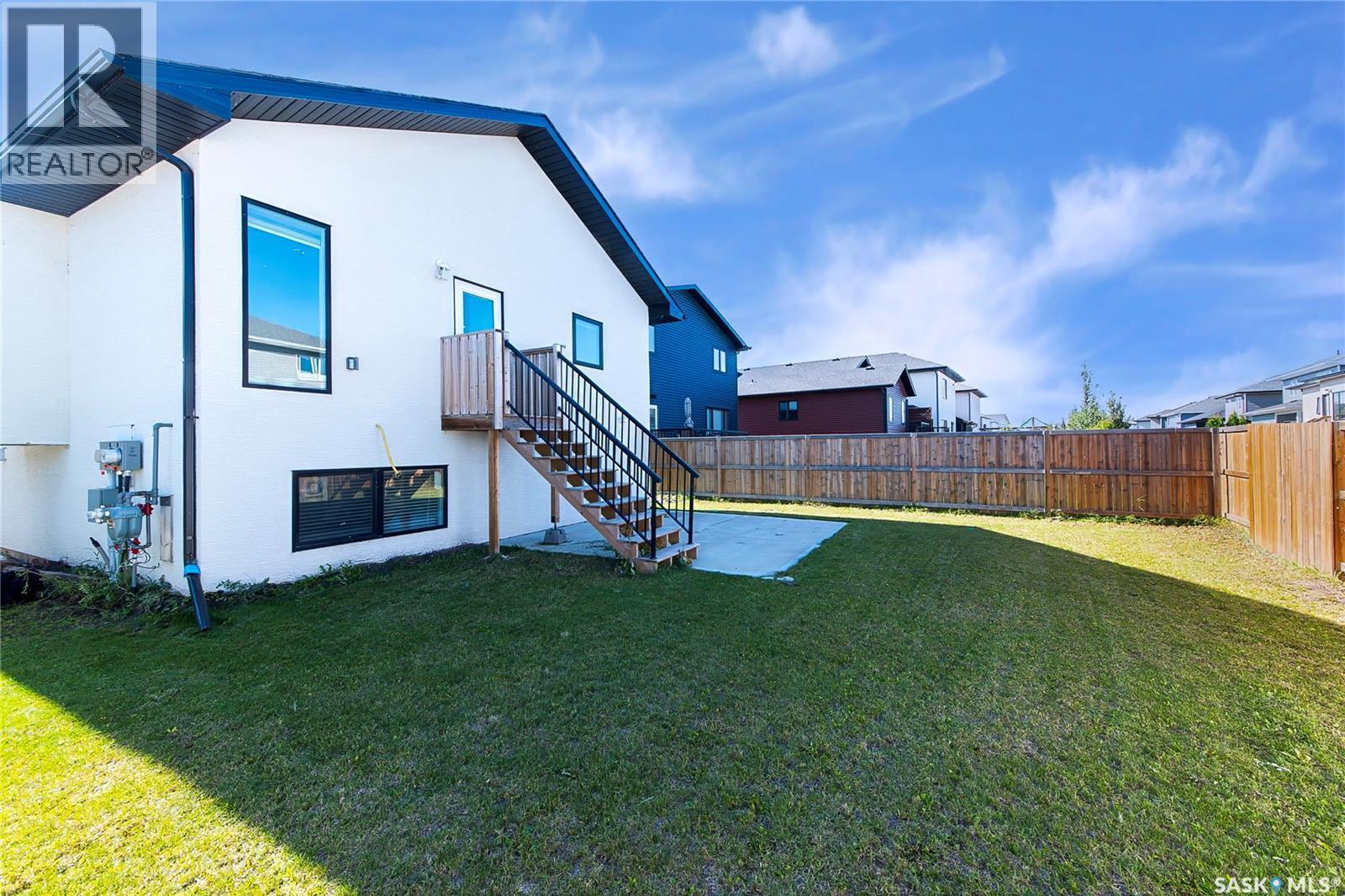 106 Kenaschuk Crescent, Saskatoon, SK