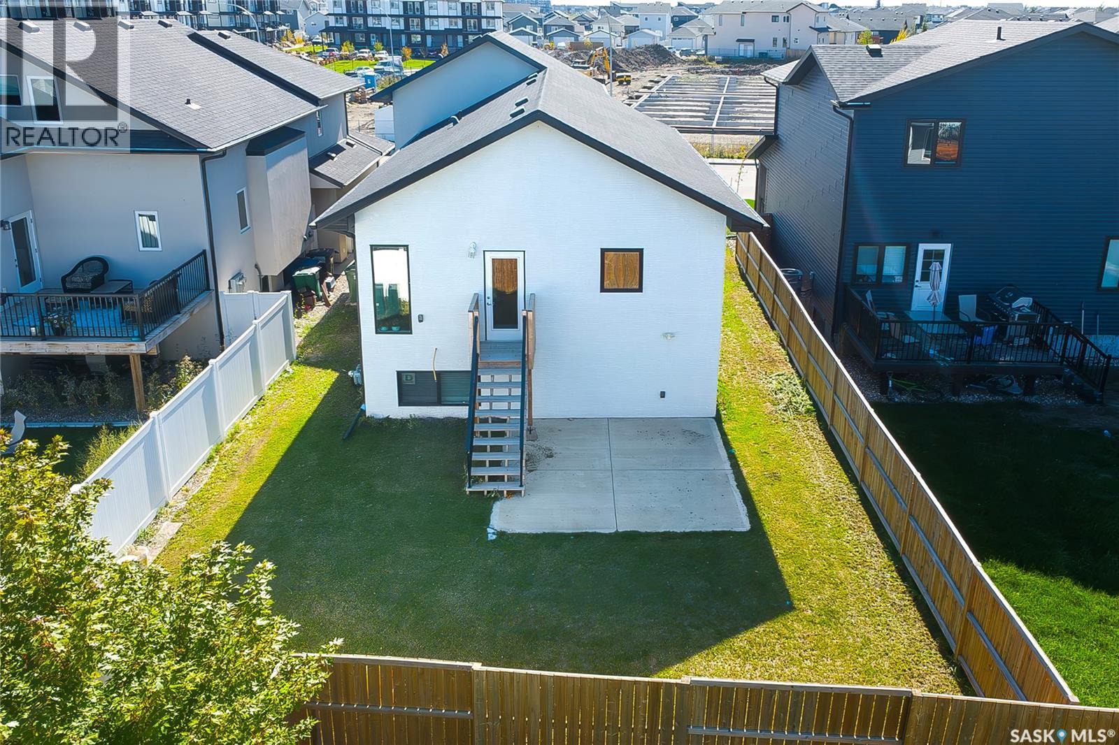 106 Kenaschuk Crescent, Saskatoon, SK