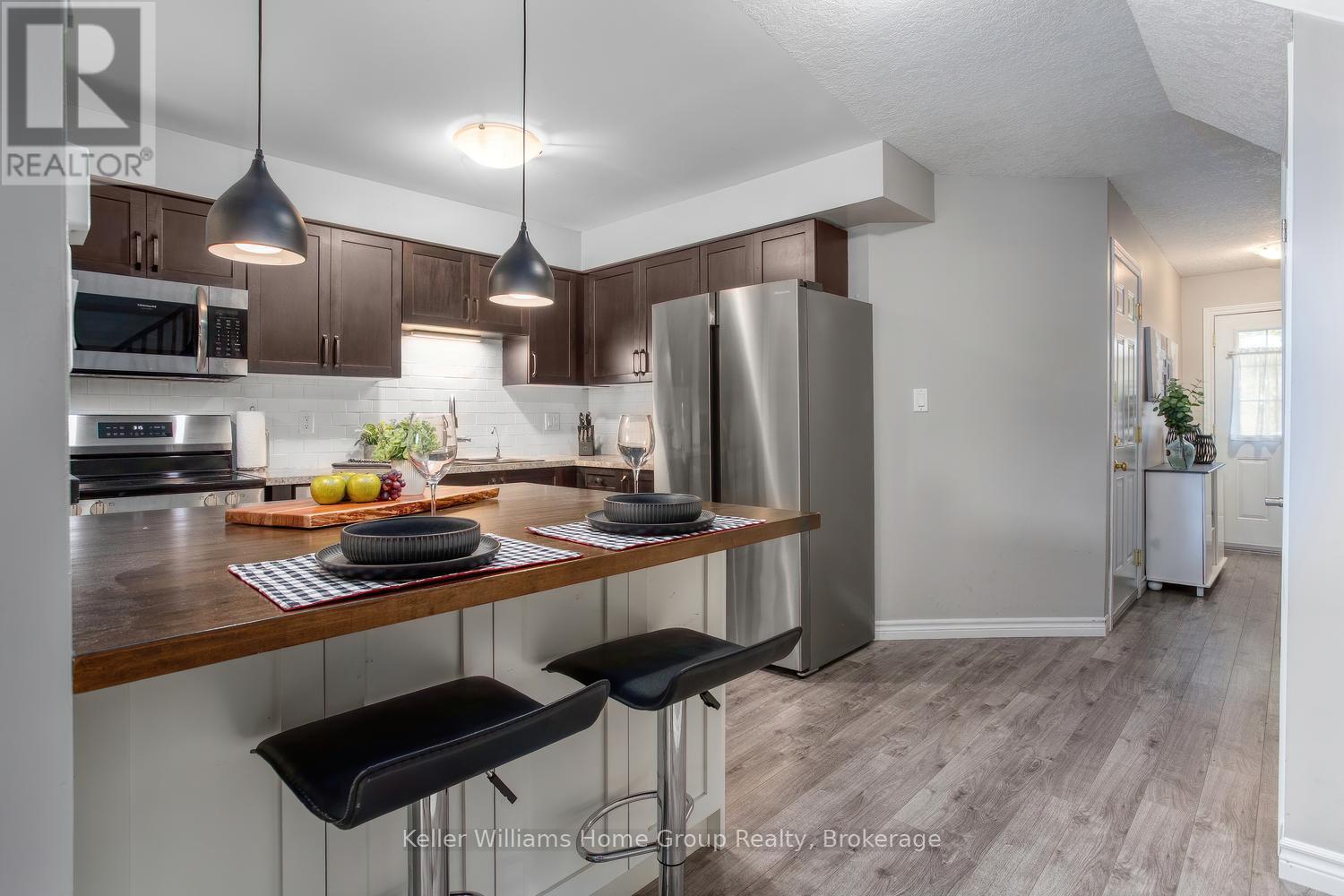 21 - 30 Imperial Road S, Guelph (Willow West/Sugarbush/West Acres), ON