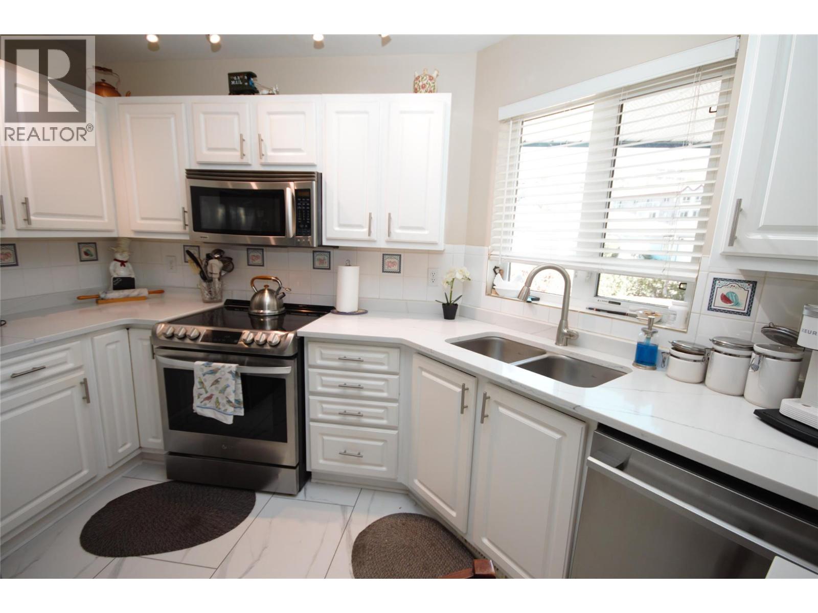6446 Meadows Drive Unit# 14, Oliver, BC