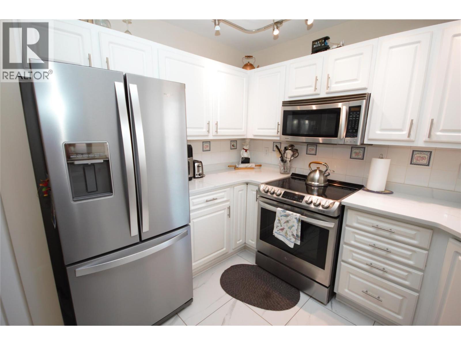 6446 Meadows Drive Unit# 14, Oliver, BC