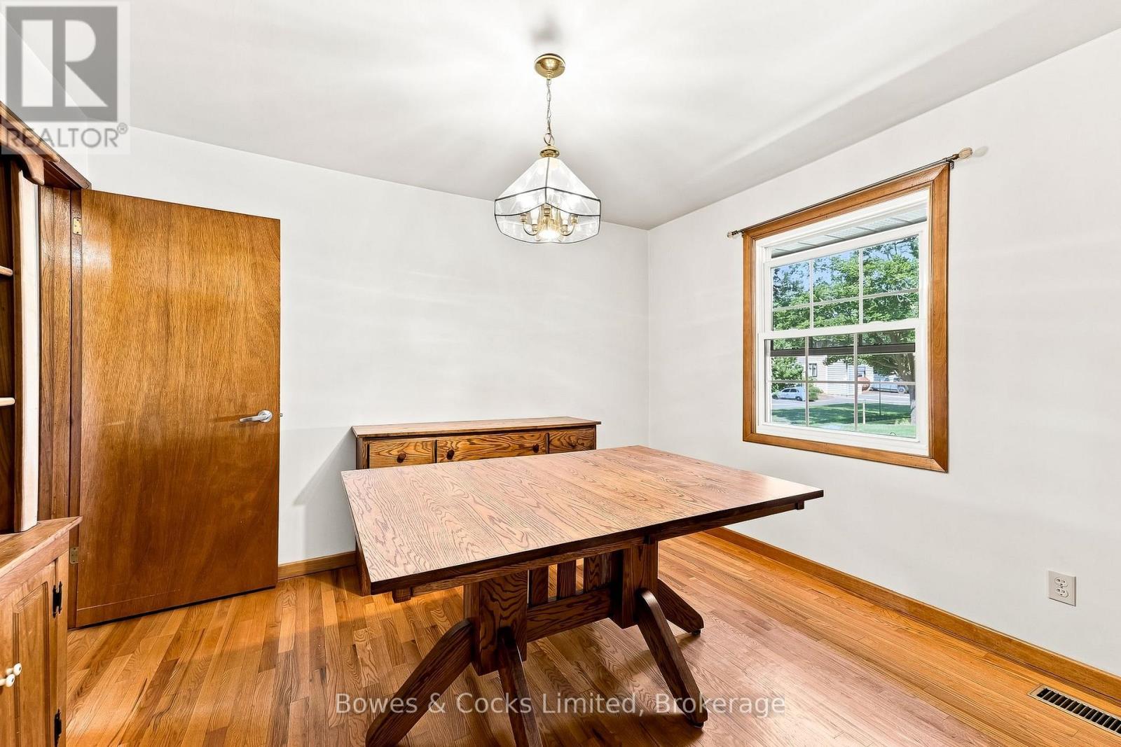687 Lundy'S Lane, Peterborough (Otonabee Ward 1), ON