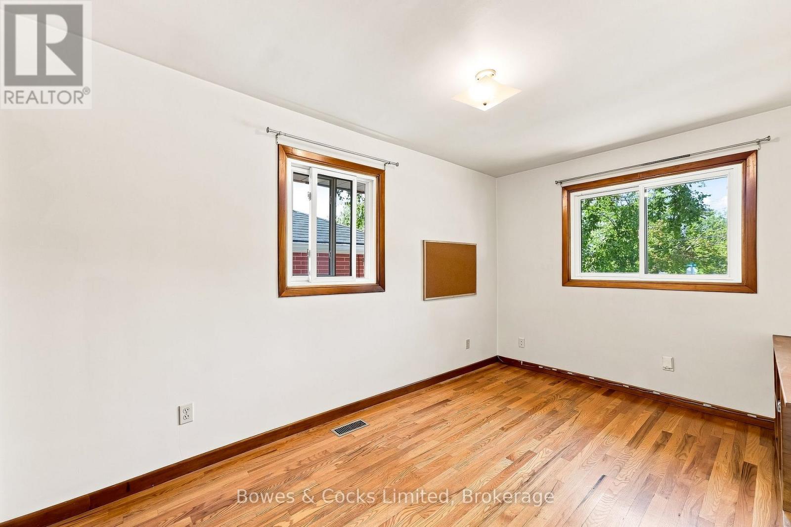 687 Lundy'S Lane, Peterborough (Otonabee Ward 1), ON