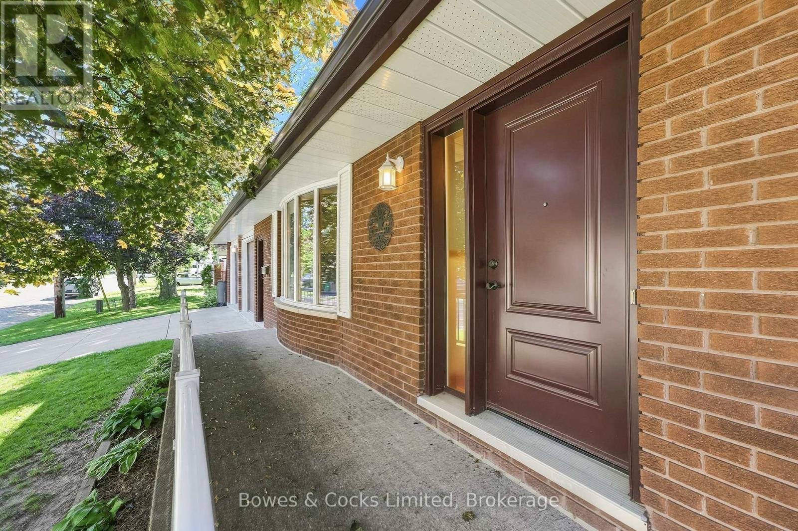 687 Lundy'S Lane, Peterborough (Otonabee Ward 1), ON