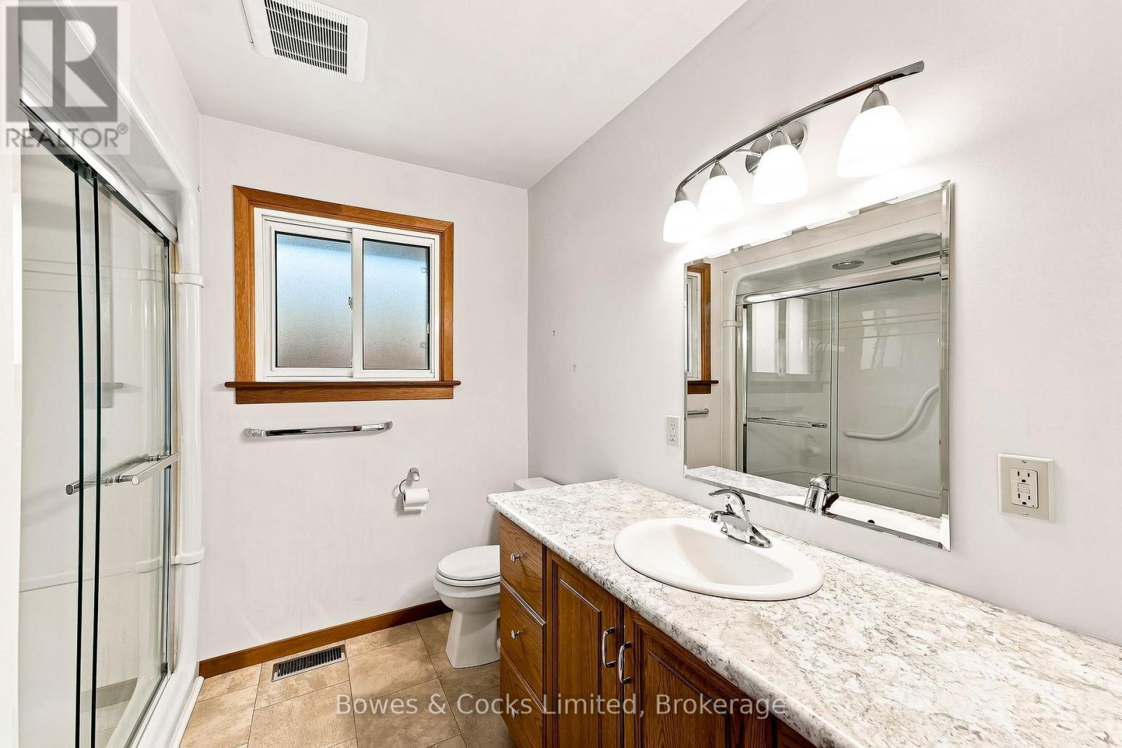 687 Lundy'S Lane, Peterborough (Otonabee Ward 1), ON