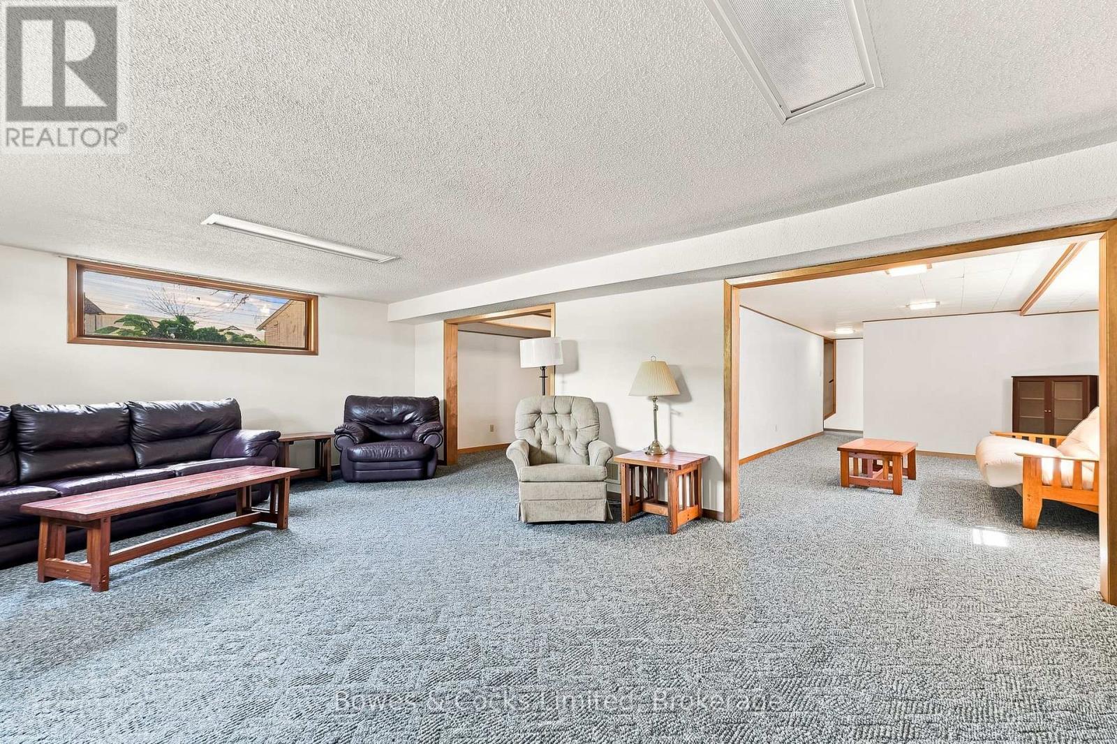 687 Lundy'S Lane, Peterborough (Otonabee Ward 1), ON