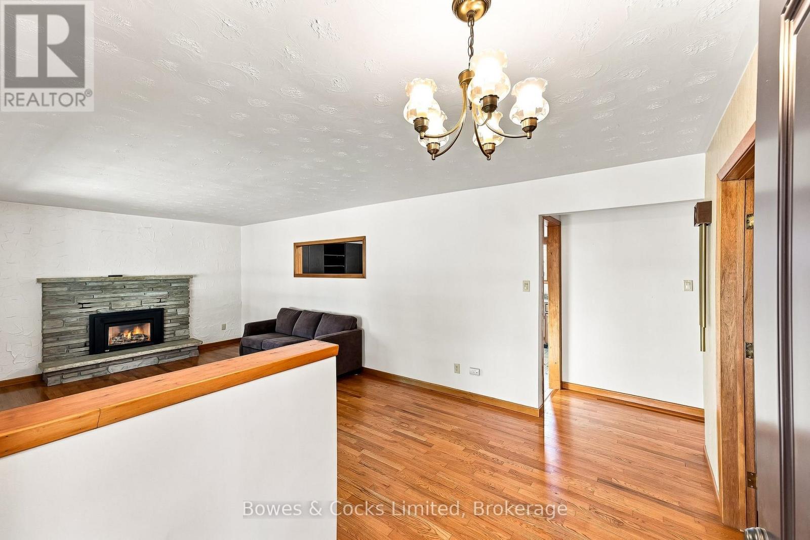 687 Lundy'S Lane, Peterborough (Otonabee Ward 1), ON