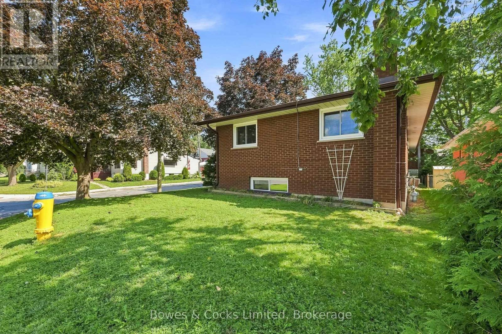 687 Lundy'S Lane, Peterborough (Otonabee Ward 1), ON