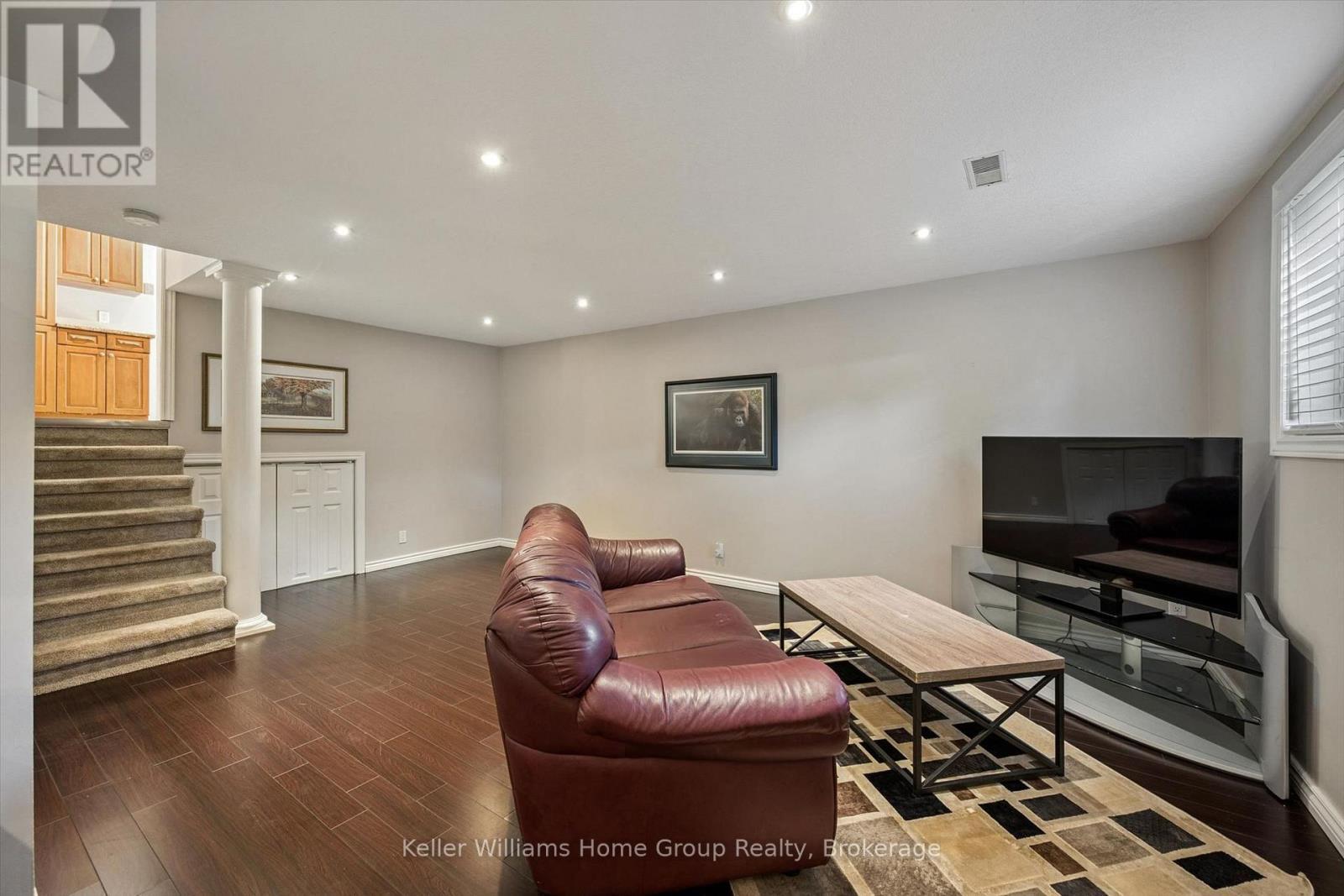 35 Crosby Drive, Kitchener, ON