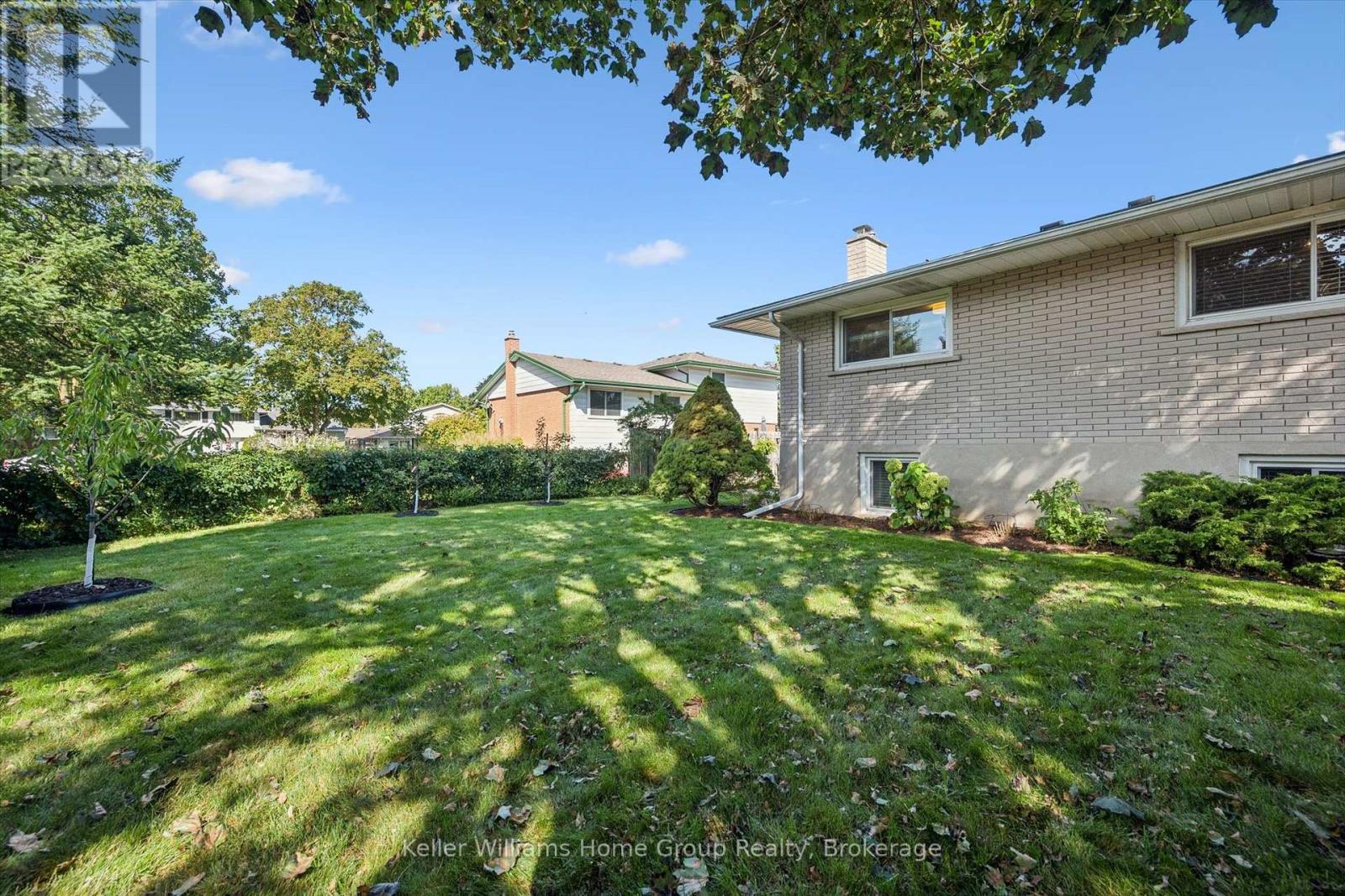 35 Crosby Drive, Kitchener, ON