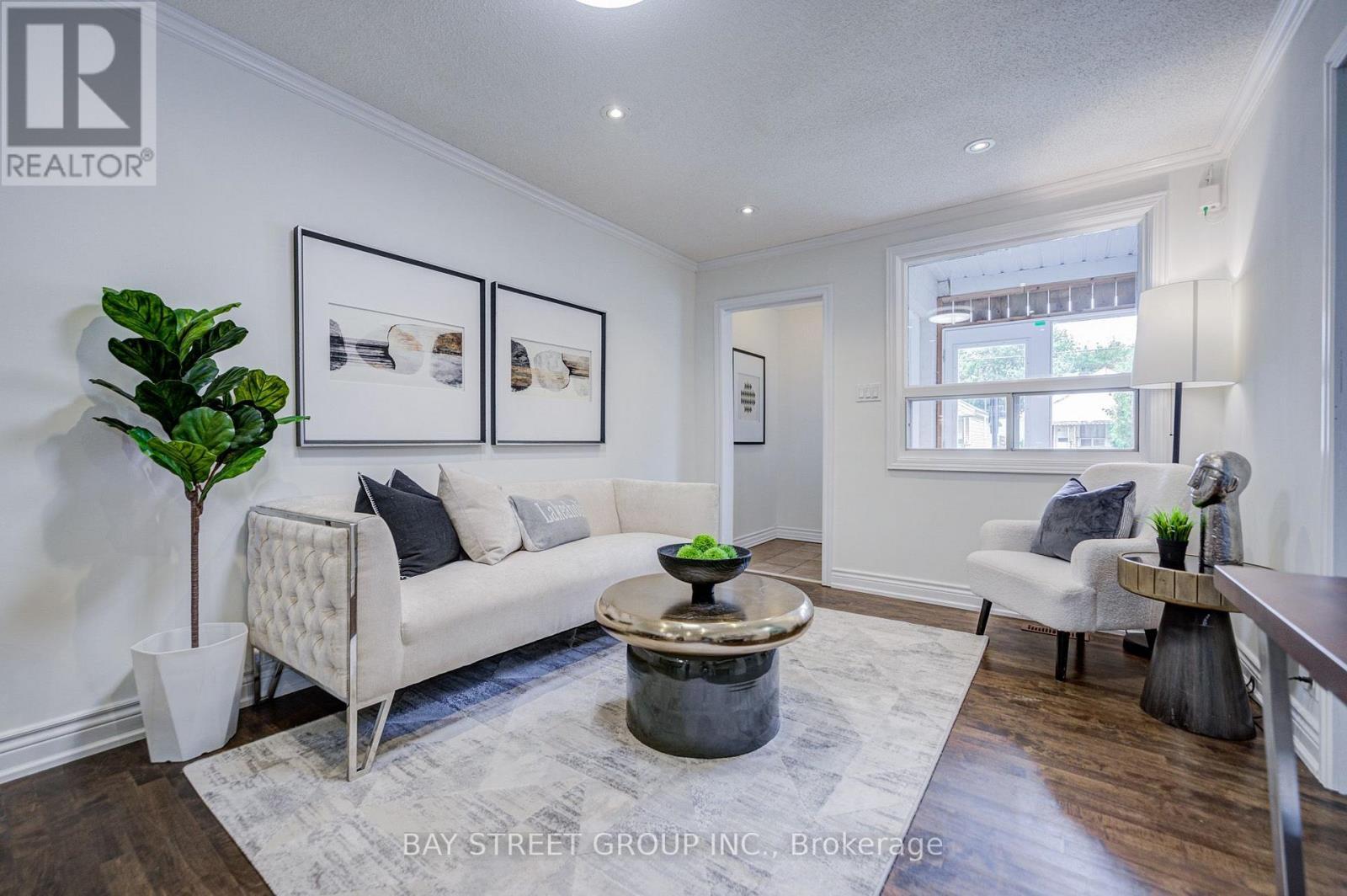 7 Emmott Avenue, Toronto, ON