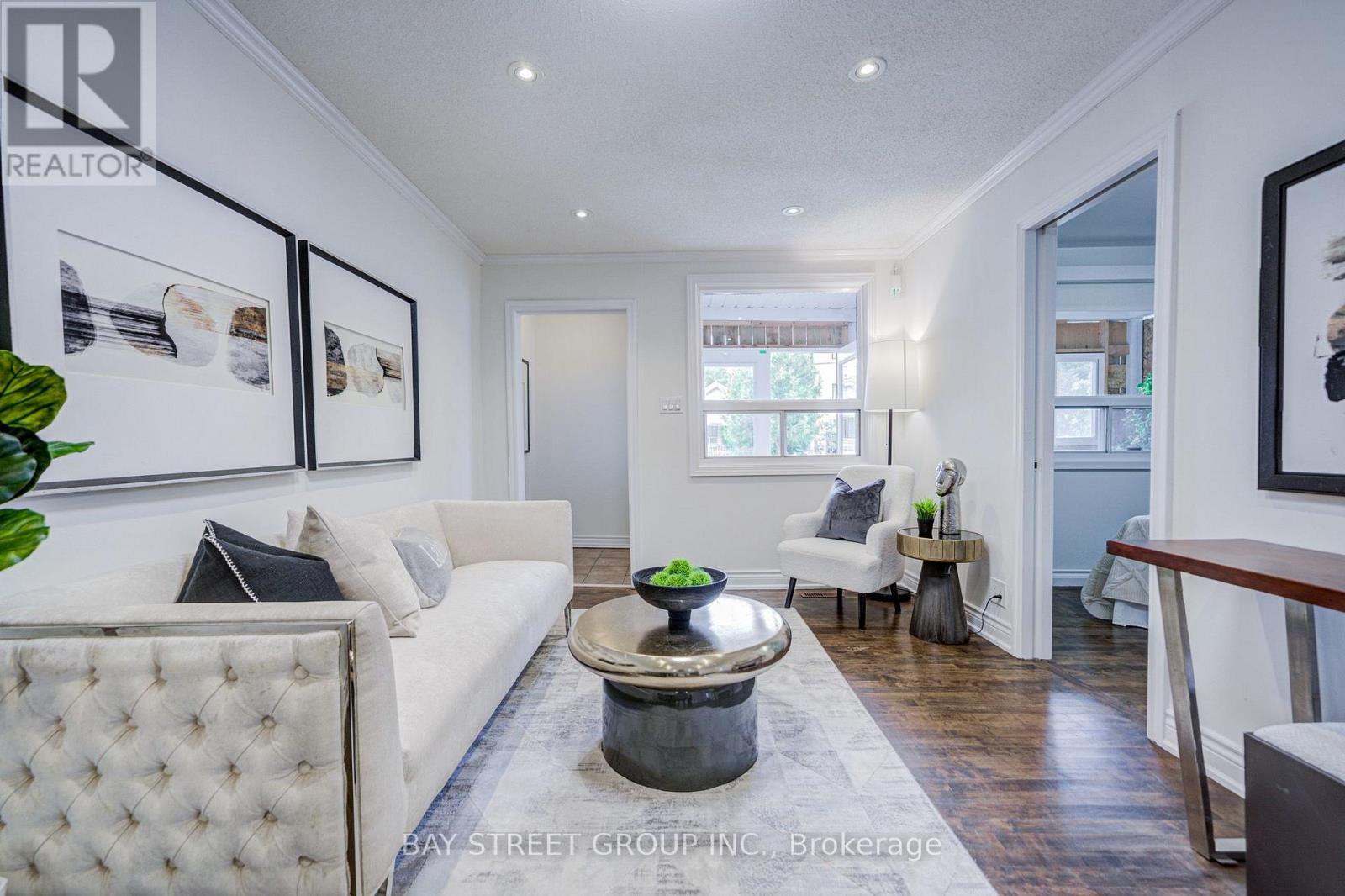 7 Emmott Avenue, Toronto, ON