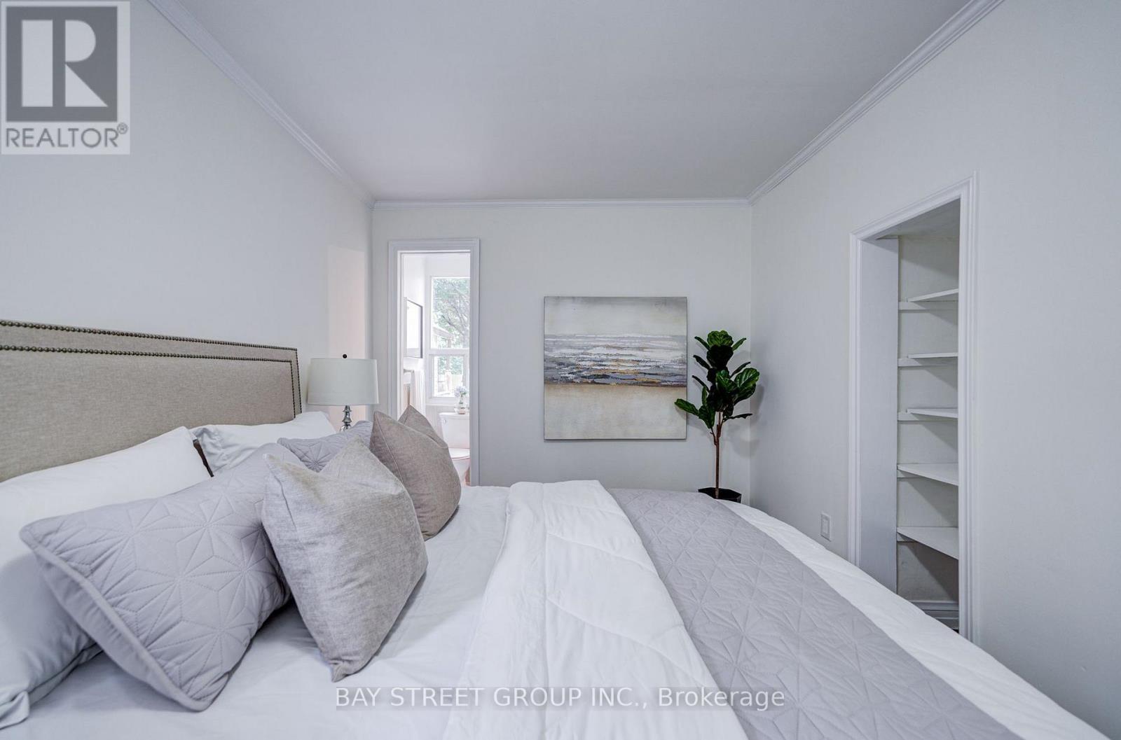 7 Emmott Avenue, Toronto, ON