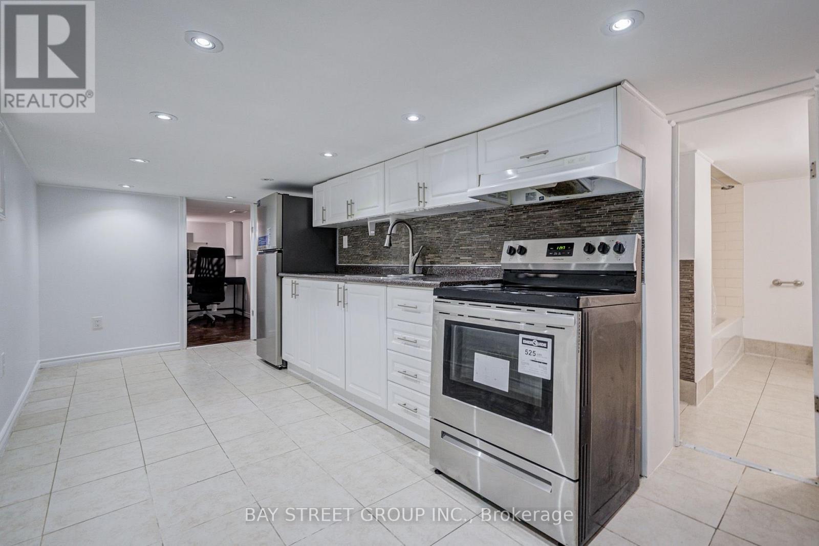 7 Emmott Avenue, Toronto, ON