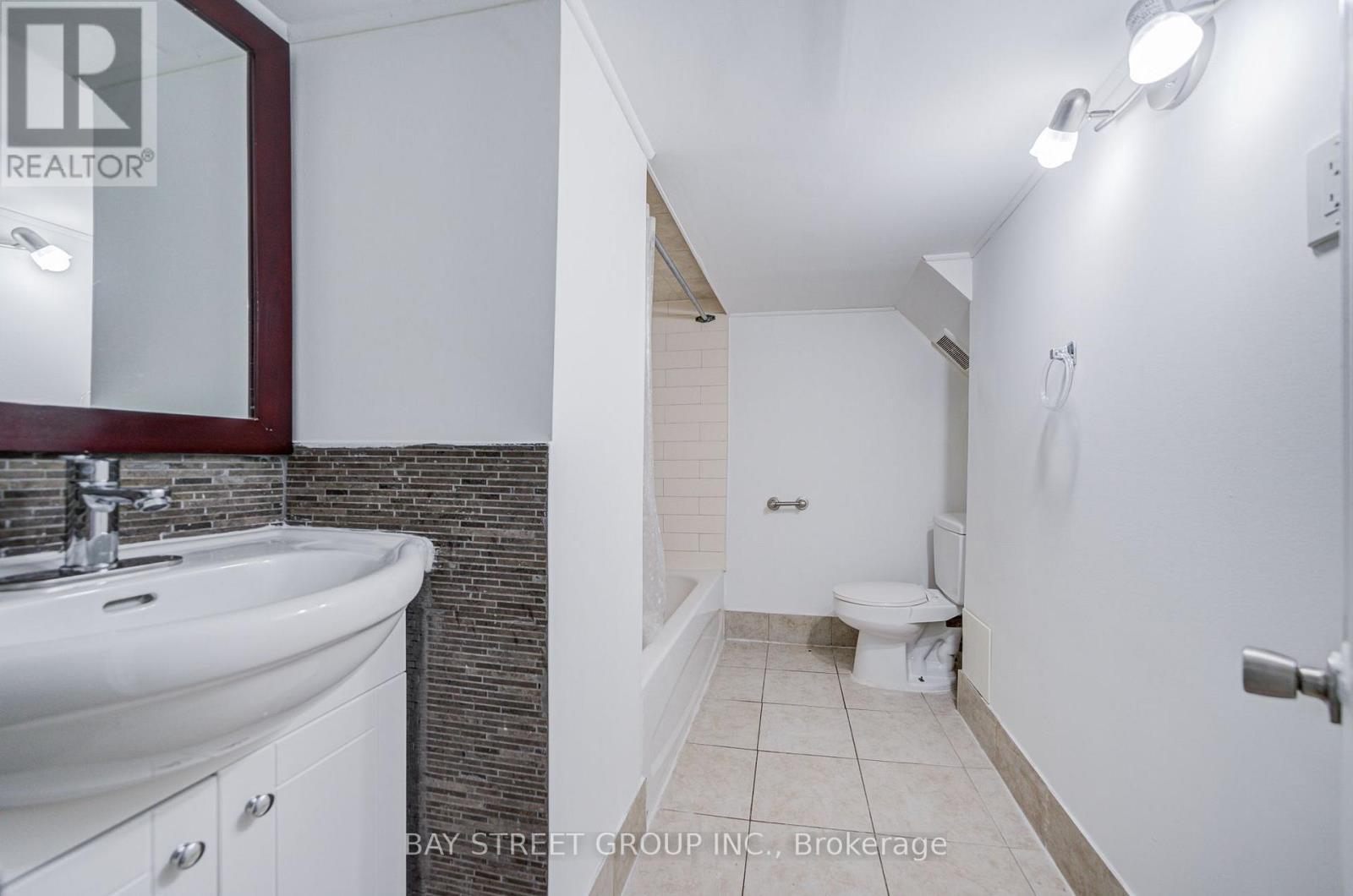 7 Emmott Avenue, Toronto, ON