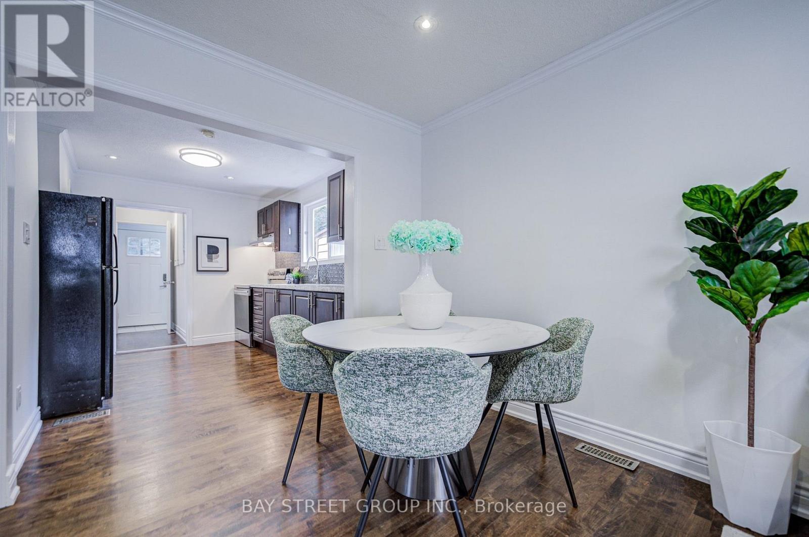 7 Emmott Avenue, Toronto, ON