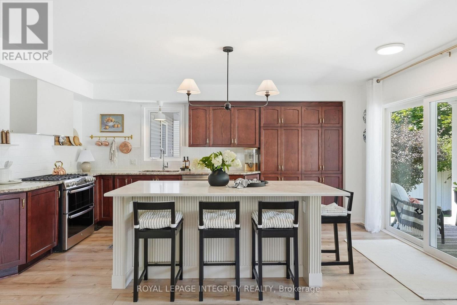 125 West Ridge Drive, Ottawa, ON