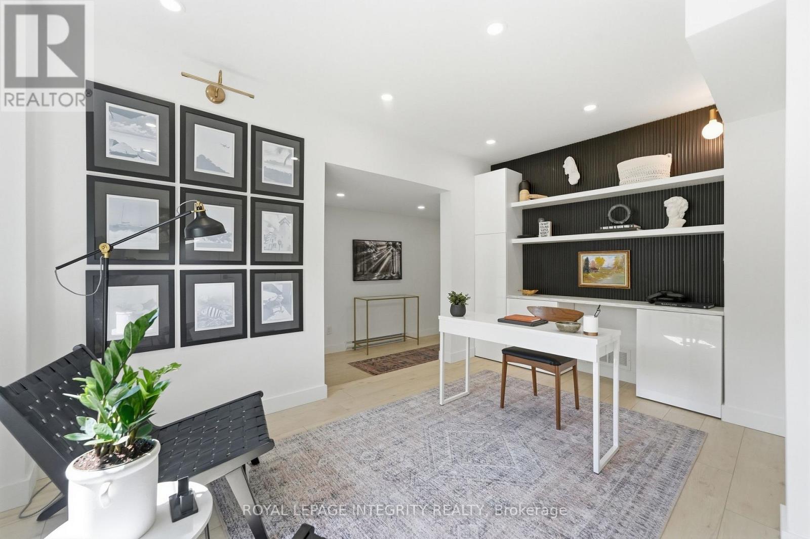 125 West Ridge Drive, Ottawa, ON