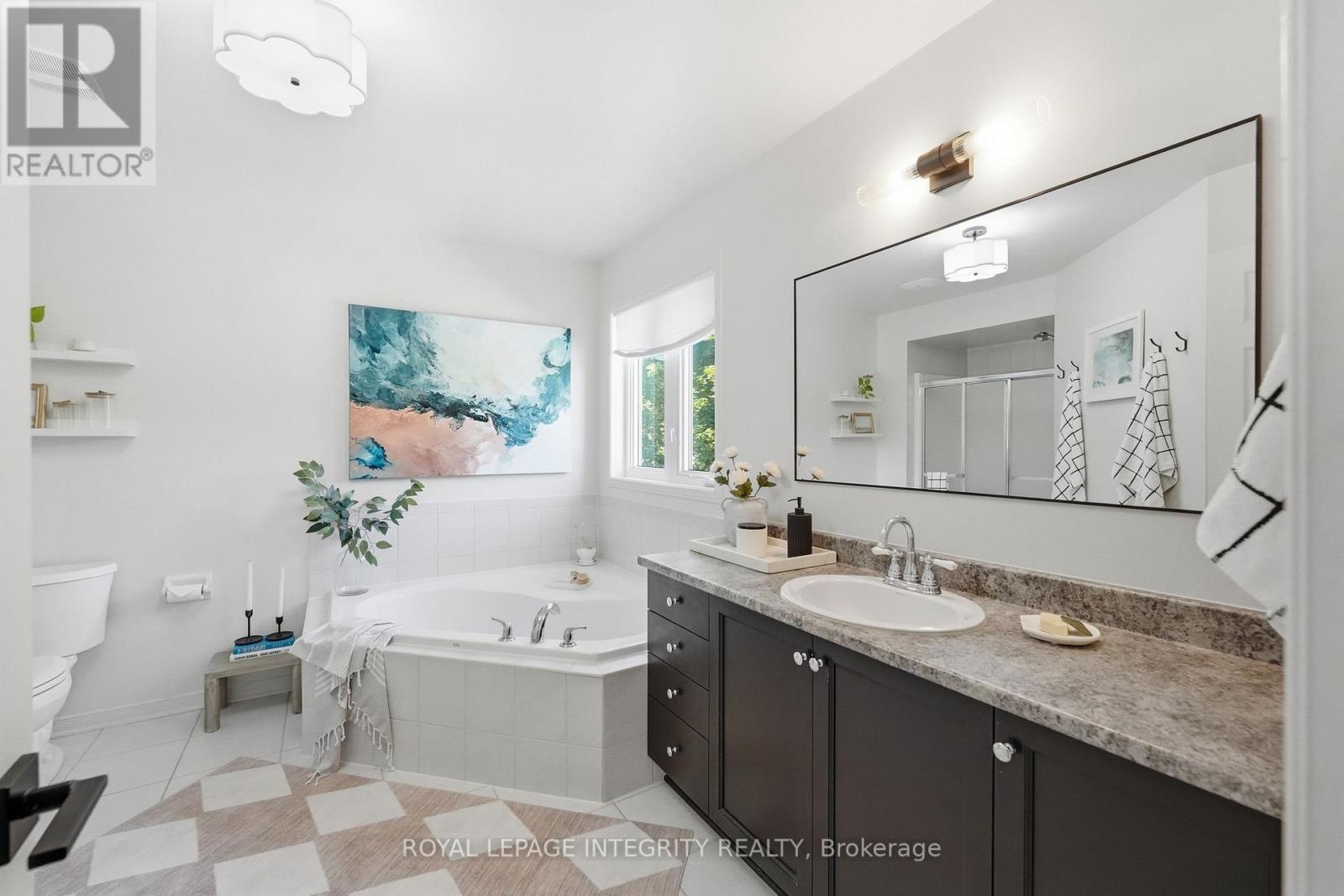 125 West Ridge Drive, Ottawa, ON